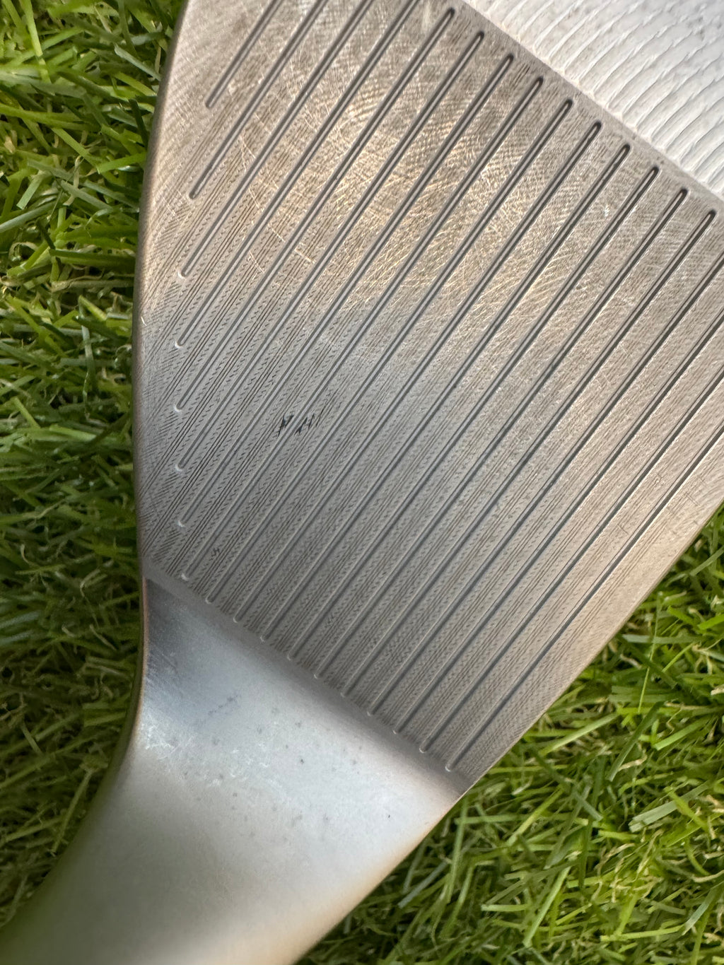 Cleveland RTZ 54 Mid 10 Wedge – Dynamic Gold Spinner Wedge