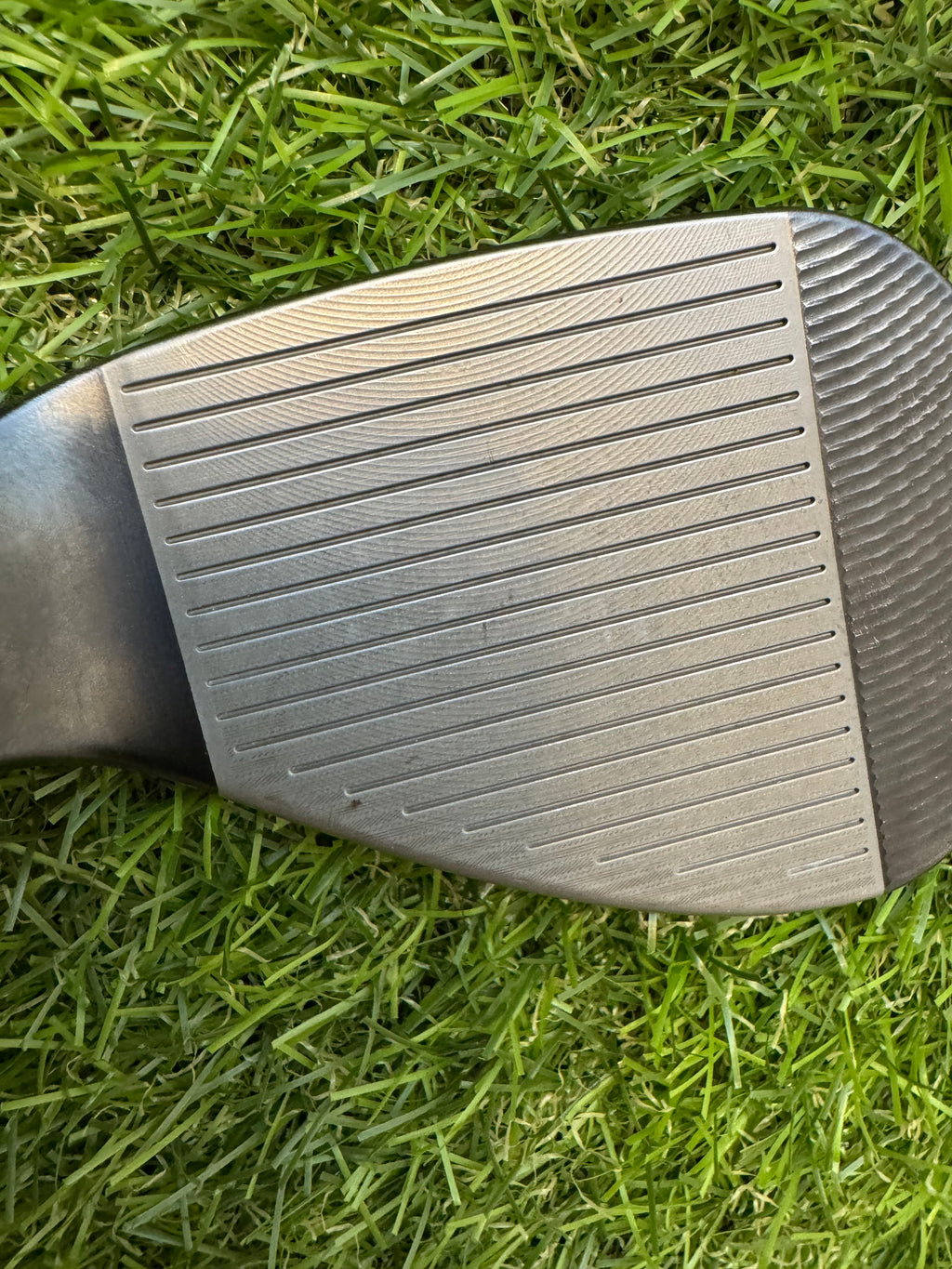 Cleveland RTZ 56 Mid 10 Wedge – Dynamic Gold Spinner Wedge