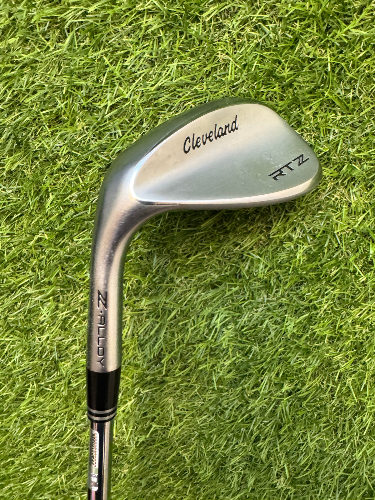 Cleveland RTZ 54 Mid 10 Wedge – Dynamic Gold Spinner Wedge