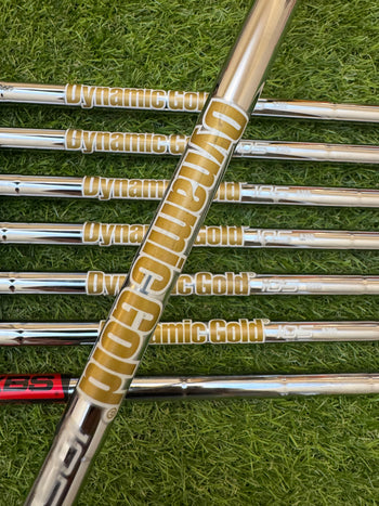 TaylorMade P790 2017 4–AW Iron Set – Dynamic Gold 105 R300 – Excellent