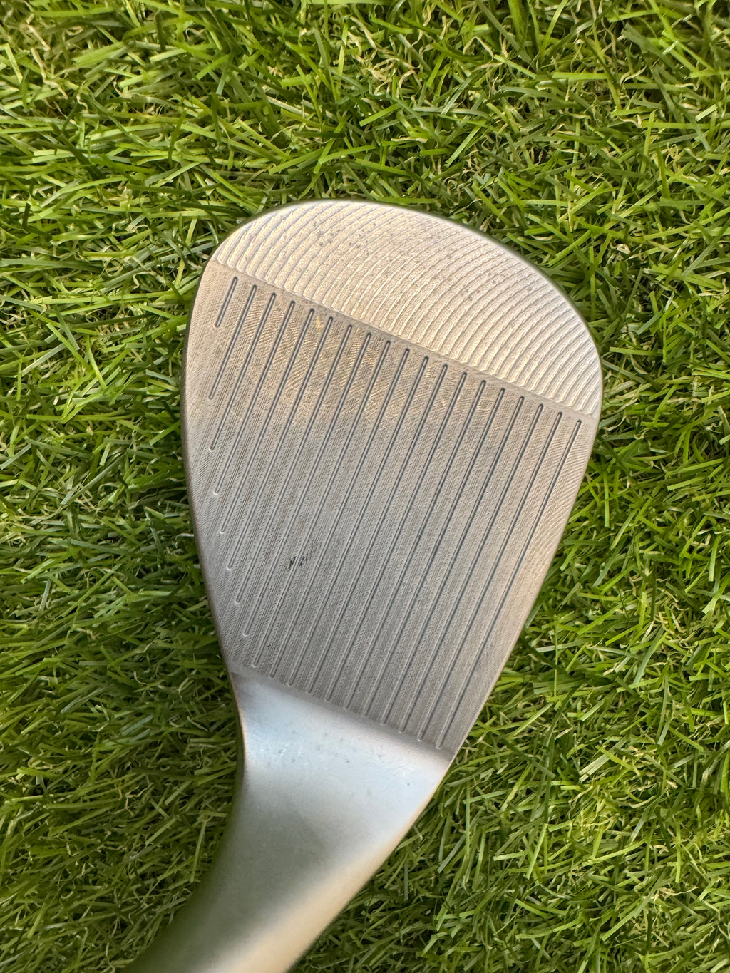 Cleveland RTZ 54 Mid 10 Wedge – Dynamic Gold Spinner Wedge