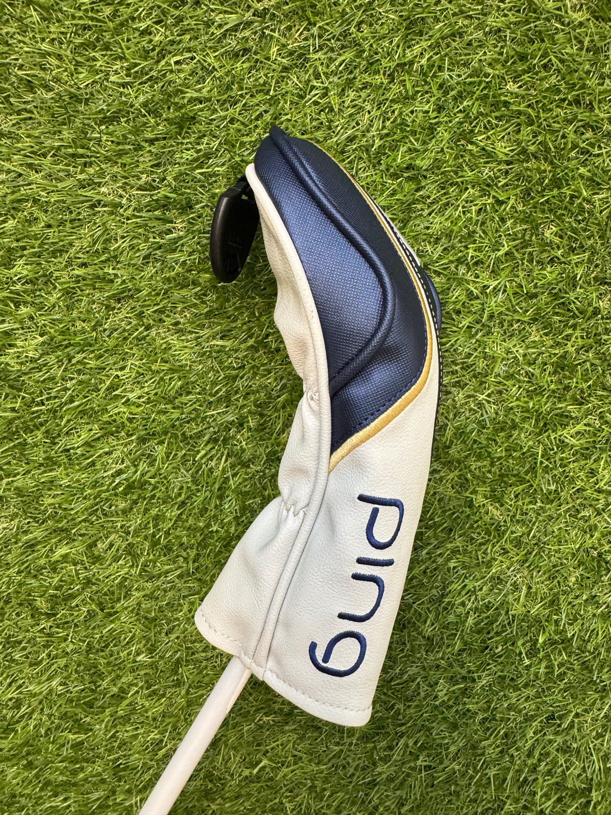 Ping GLE3 6 Hybrid – Ping ULT 250 Ladies