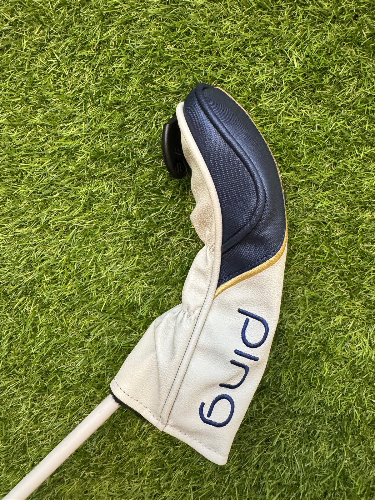 Ping GLE3 5 Hybrid – Ping ULT 250 Ladies