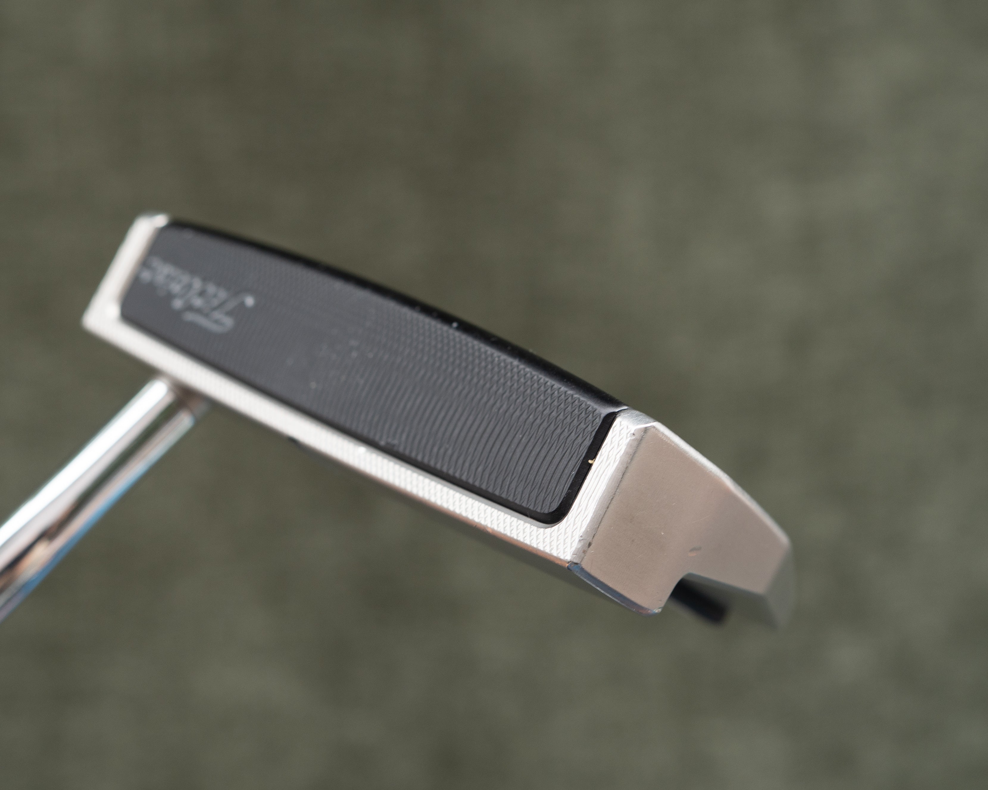 Scotty Cameron Futura 5.5M 33” Putter