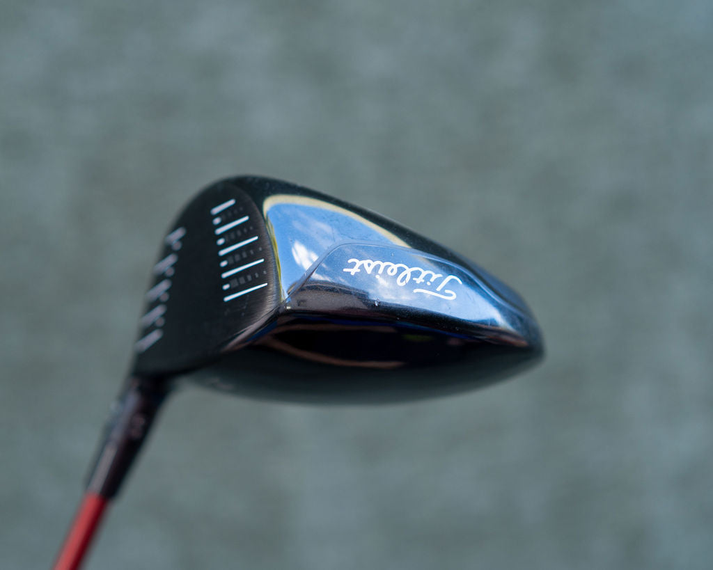 Titleist 913 D3 Driver 9.5° – Denali Red 70 Stiff Shaft