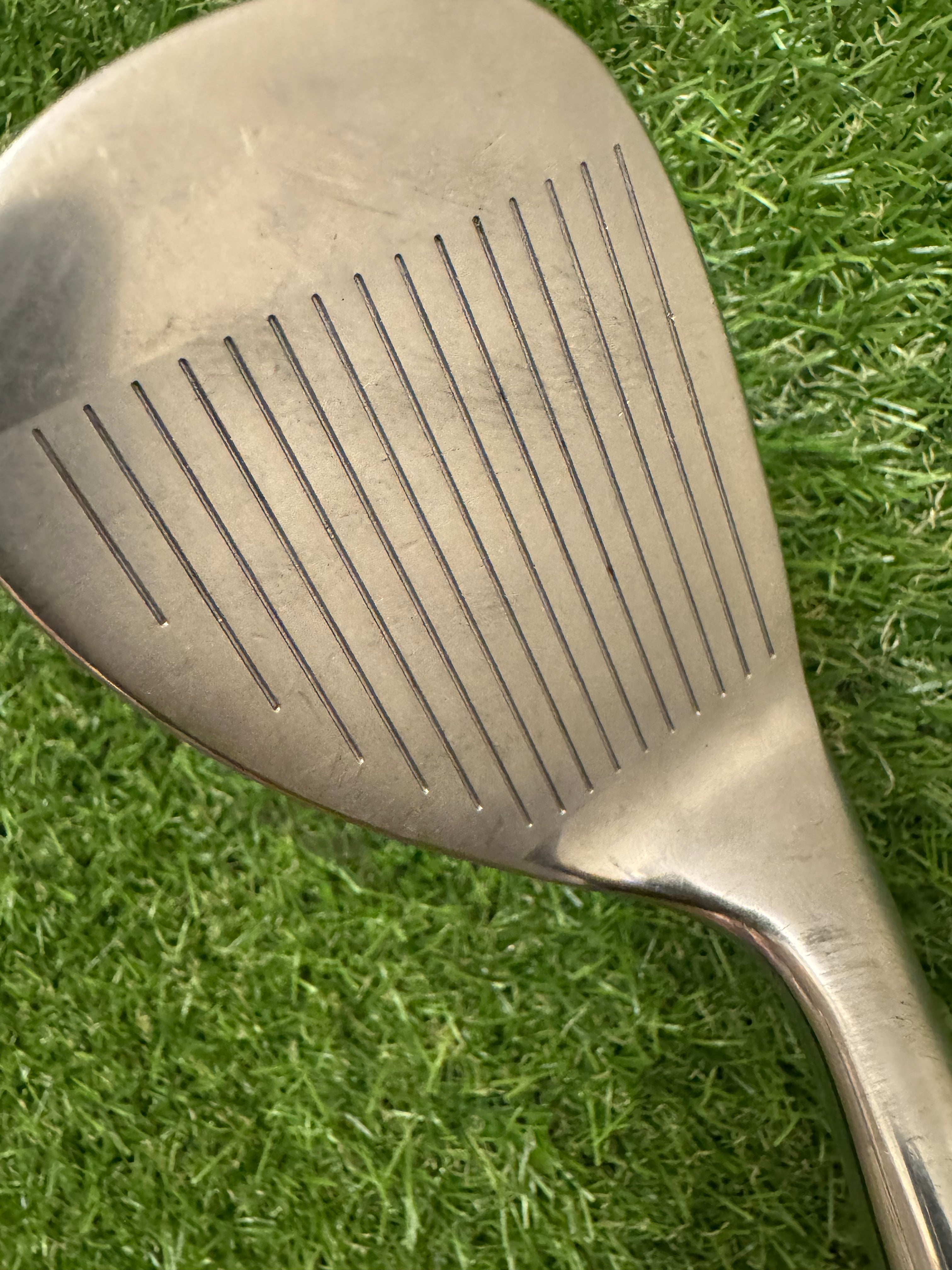 Wilson Sole Grind Harmonized 60° Wedge Left Hand