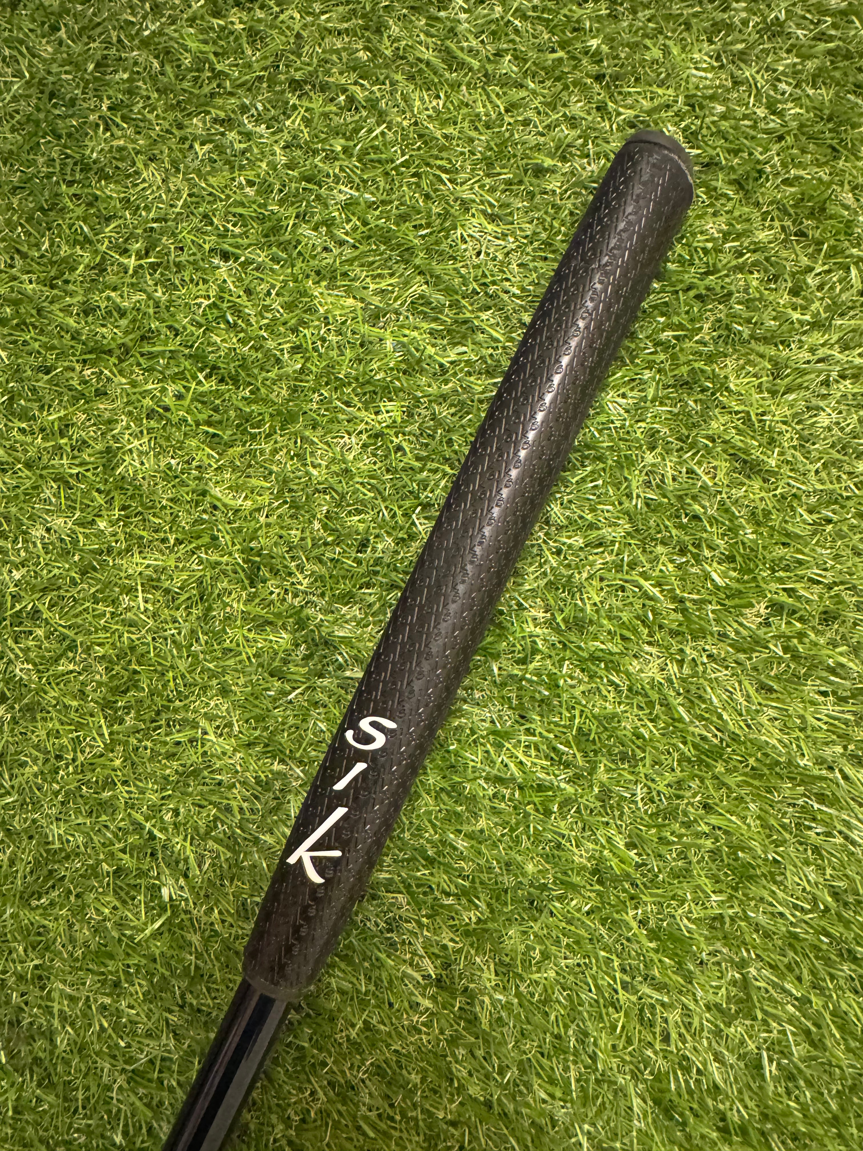 Wilson Staff 36.5” 8881 Left Hand Blade Putter with Milled Face and One‑of‑a‑Kind Blue Ventus Carbon Shaft