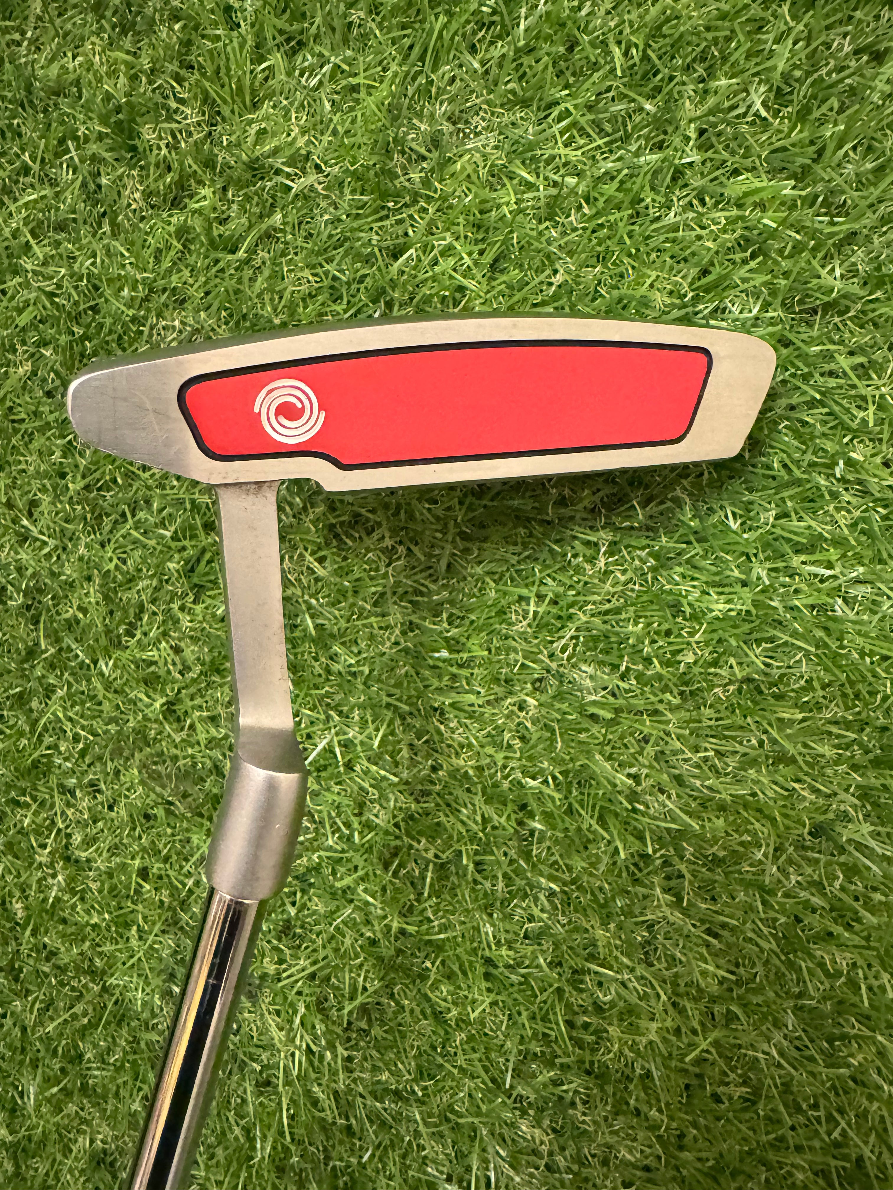 Odyssey 34” Crimson Series 660 Blade Putter with upgraded Odyssey Stroke Lab carbon shaft
