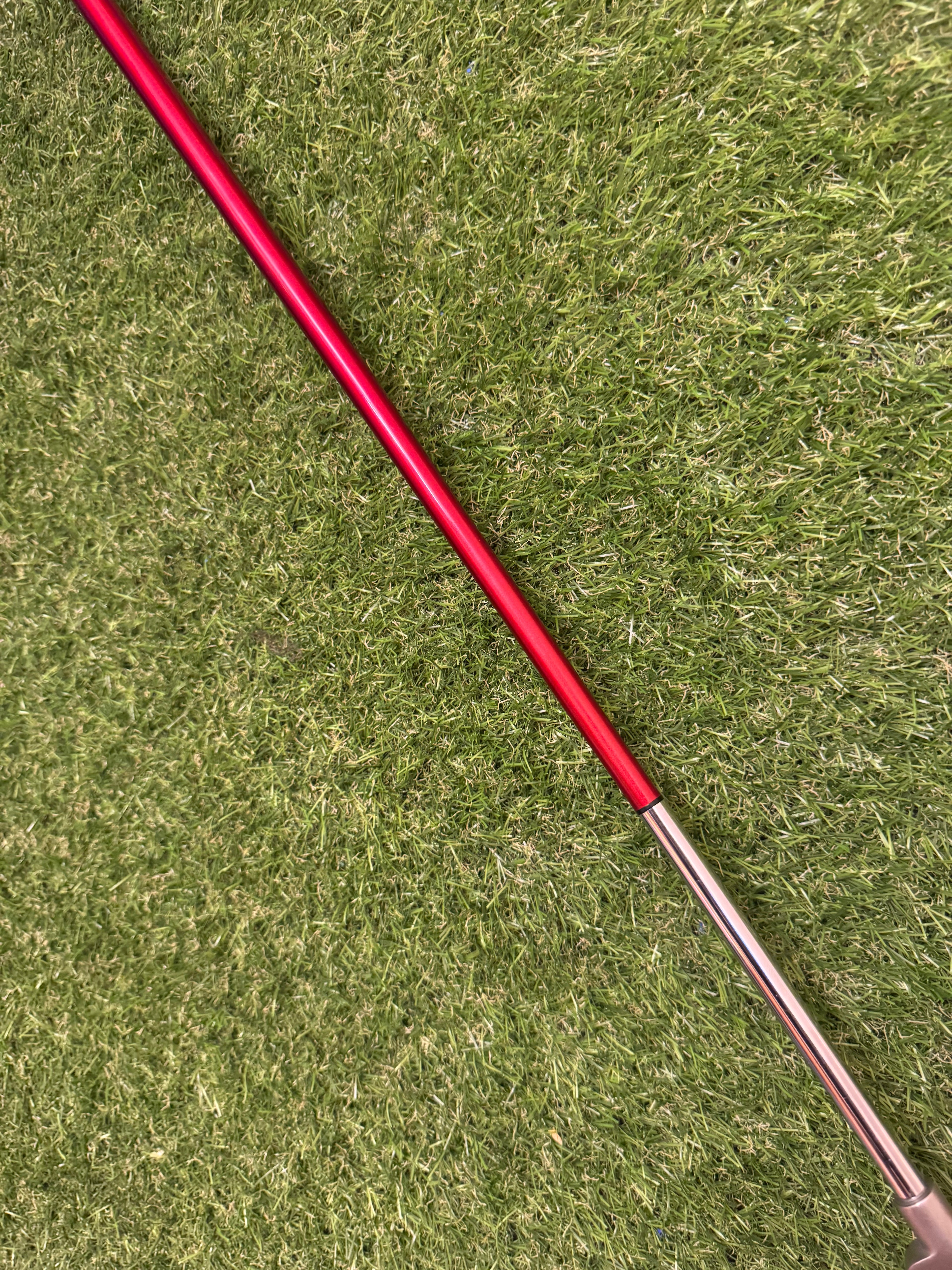 Odyssey 34” Crimson Series 660 Blade Putter with upgraded Odyssey Stroke Lab carbon shaft