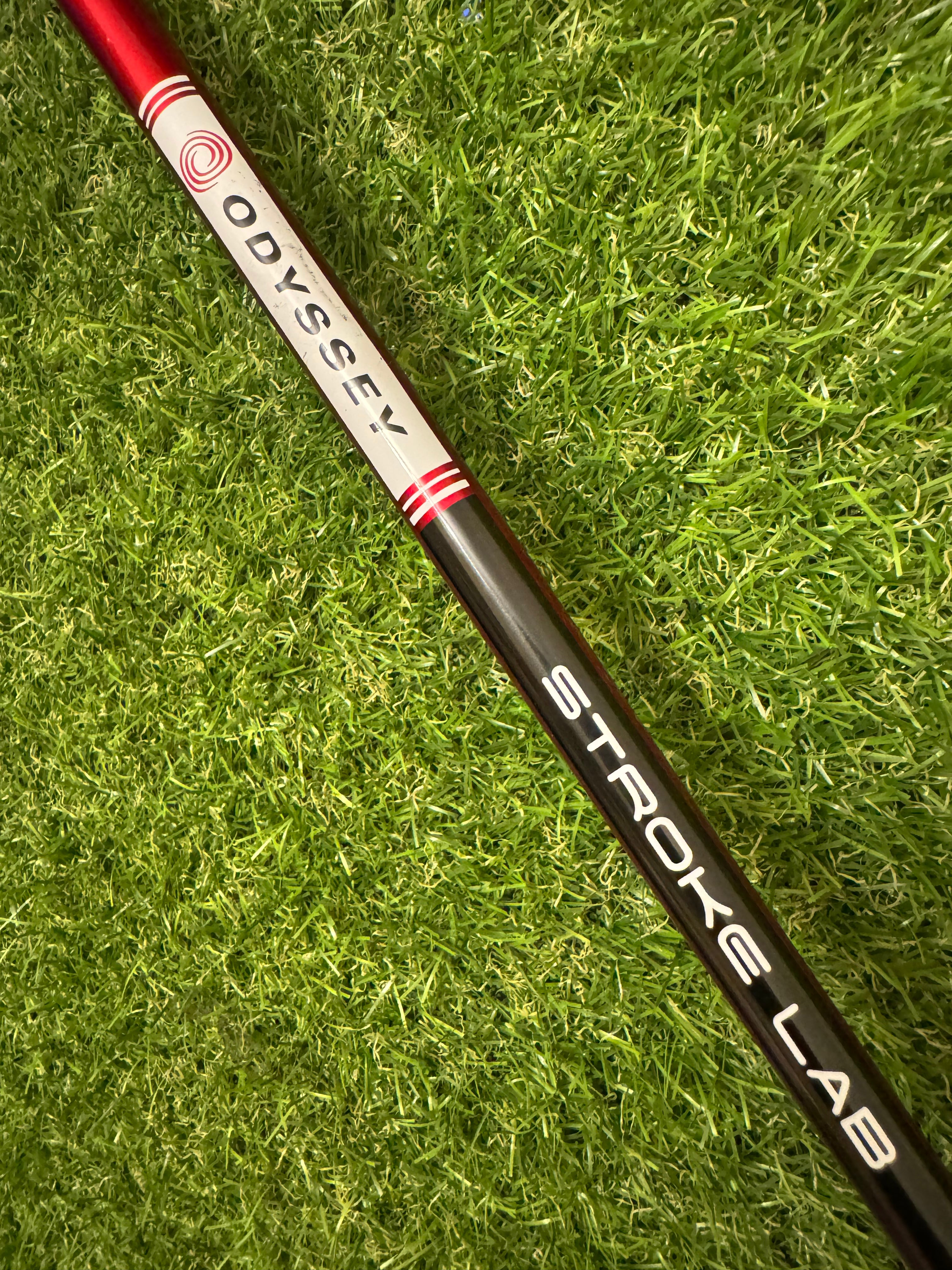 Odyssey 34” Crimson Series 660 Blade Putter with upgraded Odyssey Stroke Lab carbon shaft