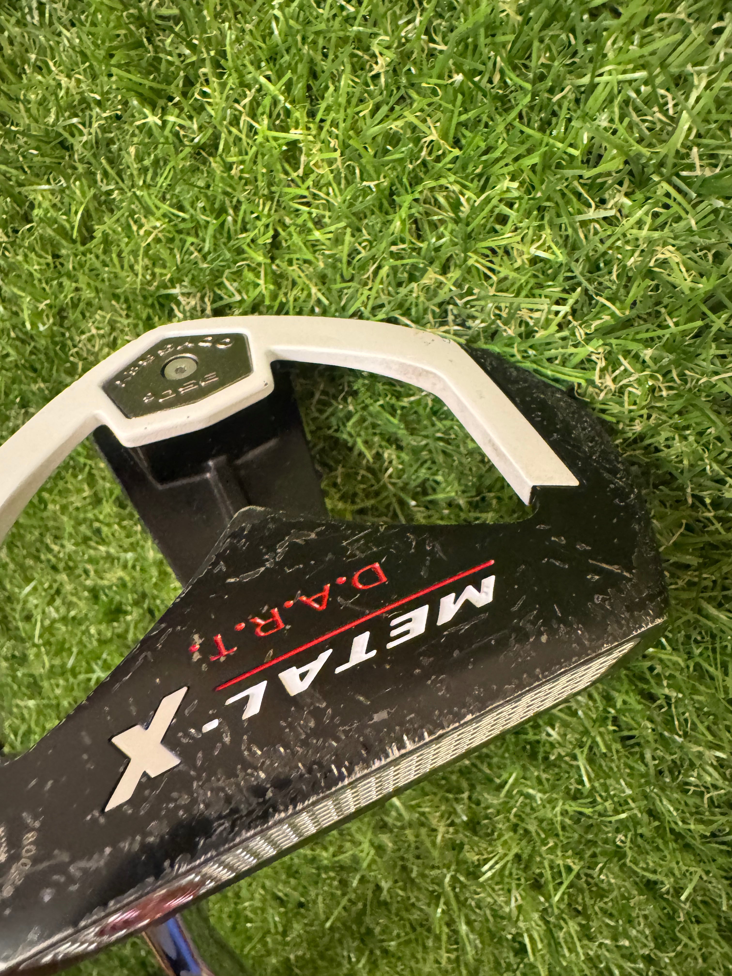 Odyssey 34” Metal X Dart Mallet Putter