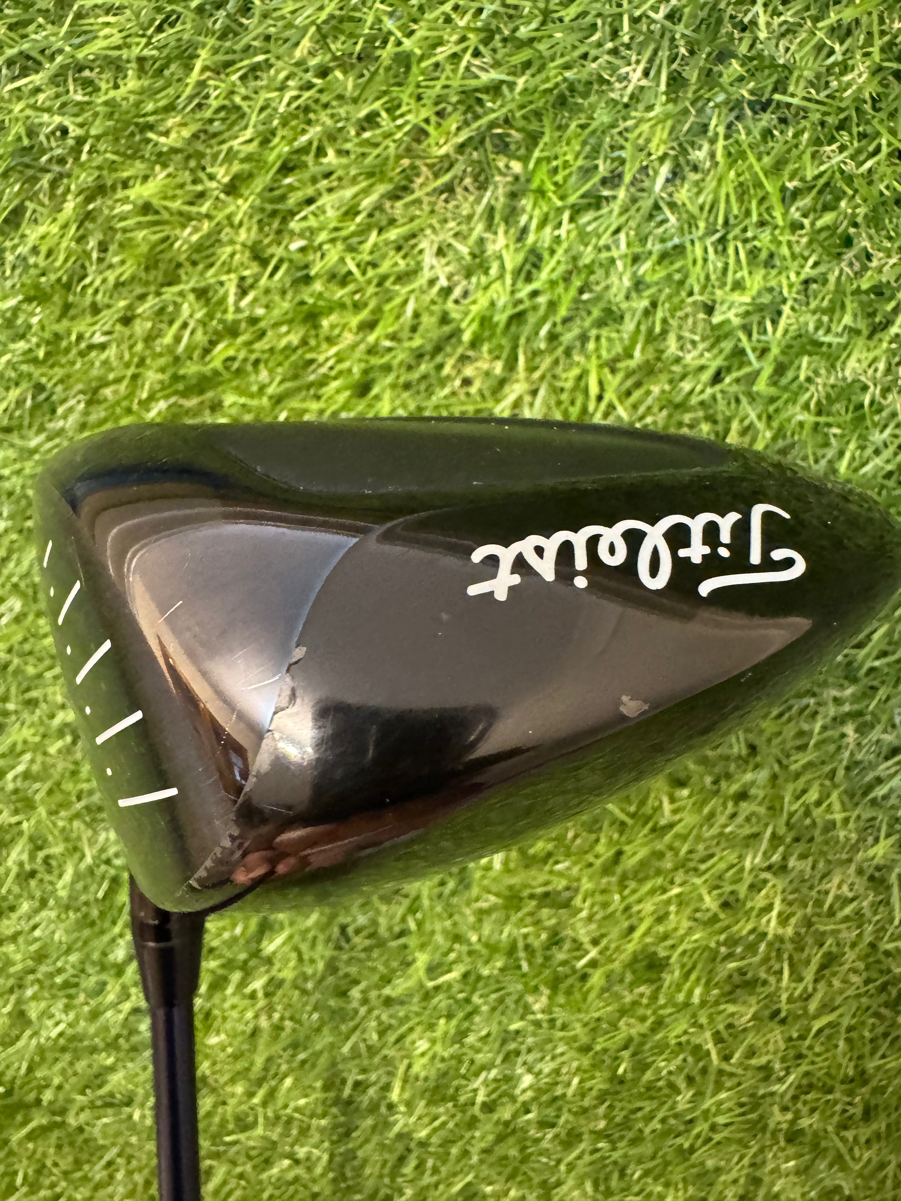 Titleist 910 D2 10.5° Driver