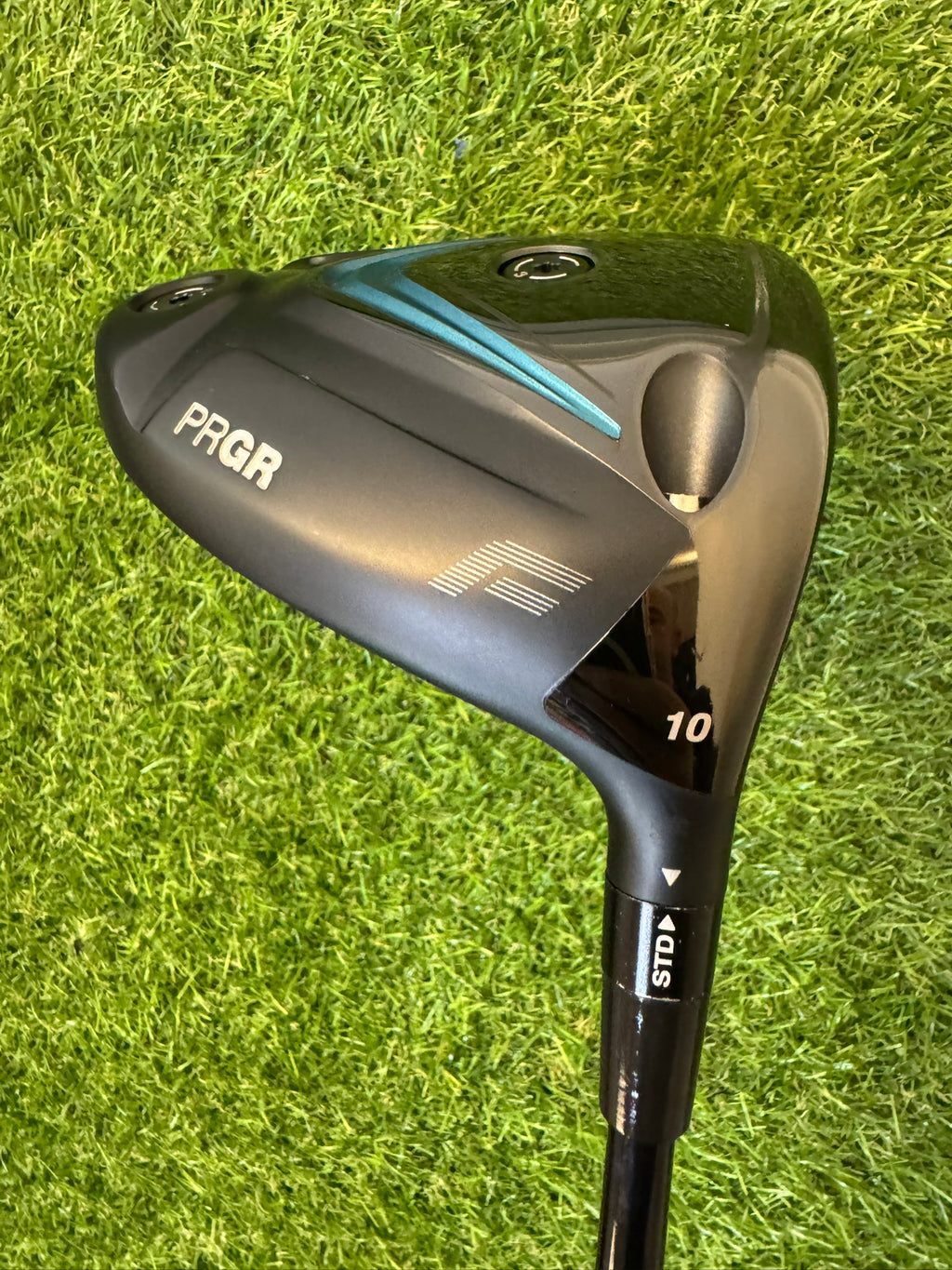 PRGR RS X F Driver 10° – HZRDUS Black 60g Stiff Shaft