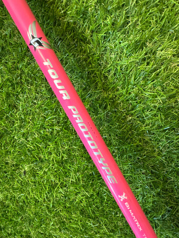 Titleist 910 D2 Driver 9.5° – Grafalloy Tour Prototype Pink X-Stiff Shaft