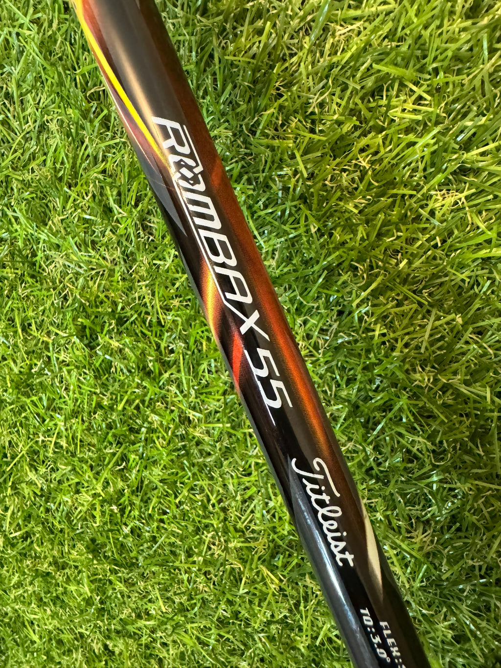 Titleist 910 D2 Driver 9.5° – Rombax 55 Stiff Shaft