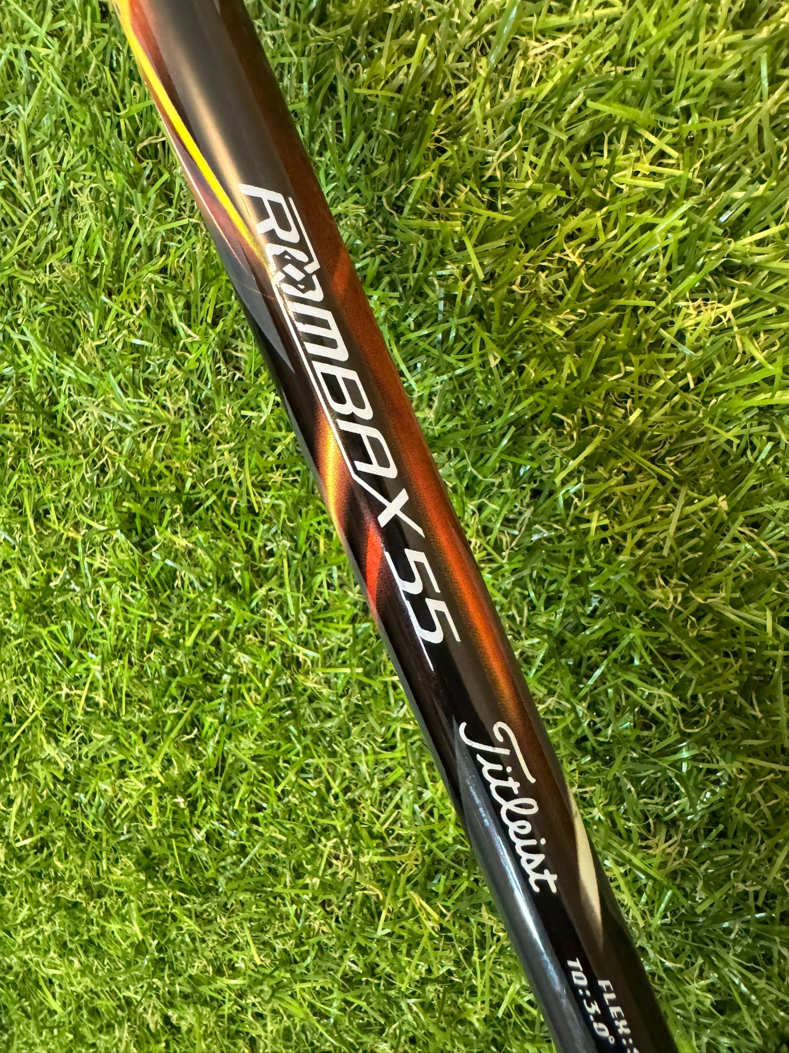 Titleist 910 D2 Driver 9.5° – Rombax 55 Stiff Shaft