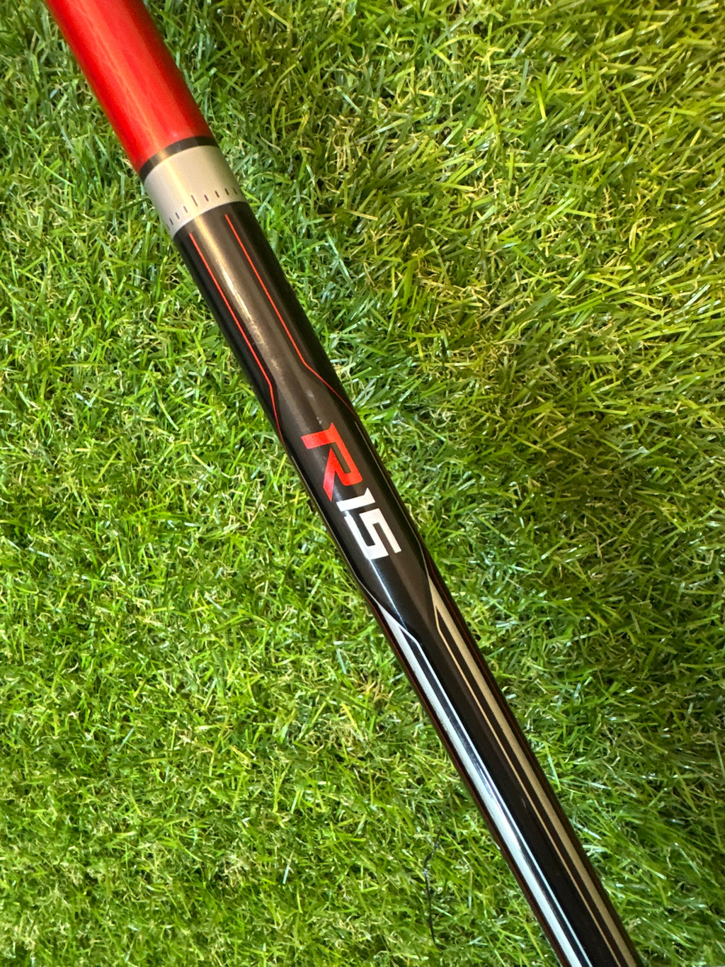 TaylorMade R15 Driver 11° – Mitsubishi Rayon TM1 115 Soft Regular Shaft