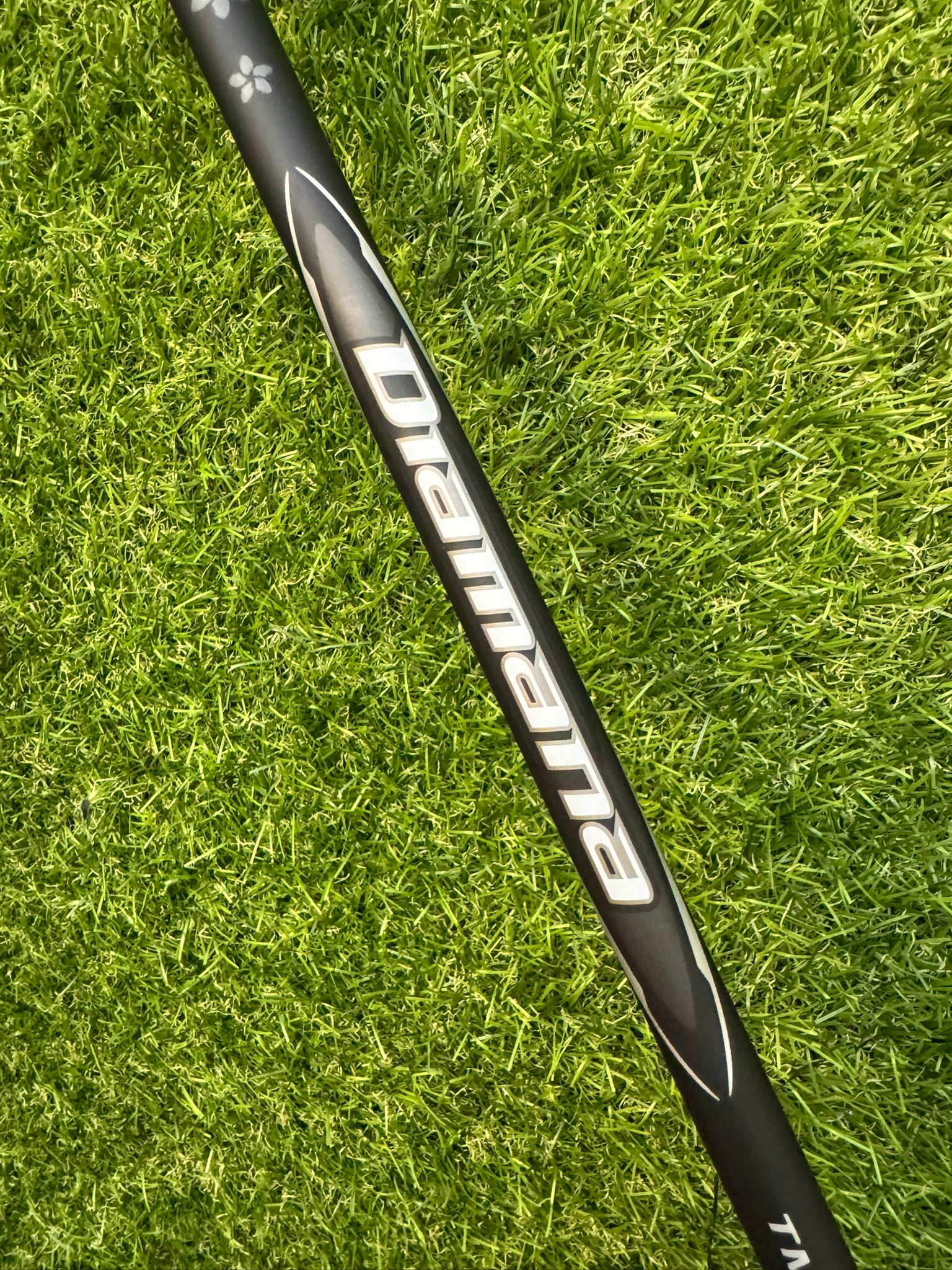 TaylorMade SIM Max Driver 9° – Diamana TM 60 Stiff Shaft