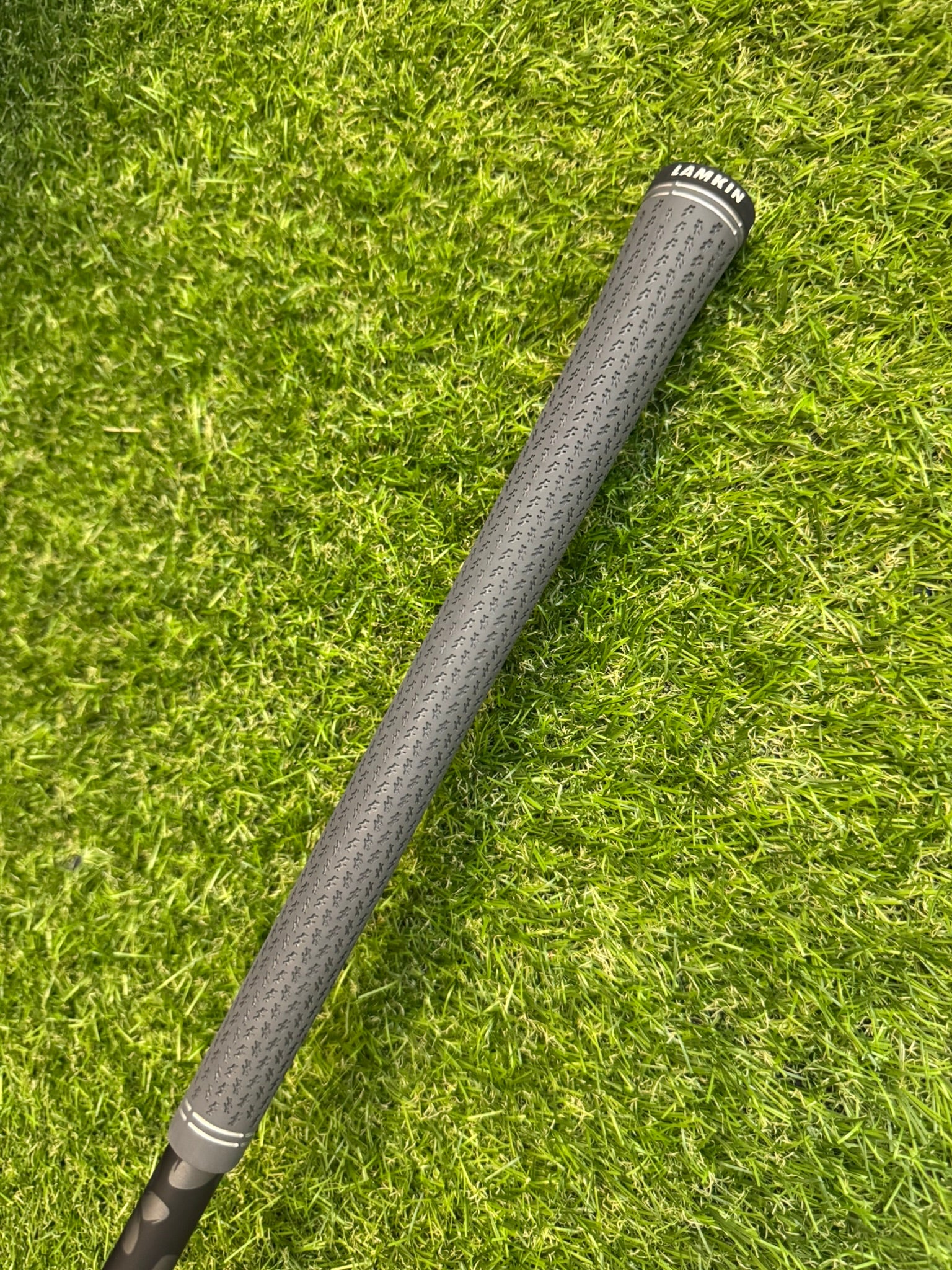 TaylorMade SIM Max Driver 9° – Diamana TM 60 Stiff Shaft