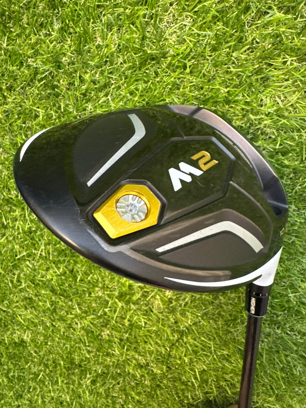 TaylorMade M2 Driver 10.5° – Mitsubishi Rayon TM1 216 Regular Shaft
