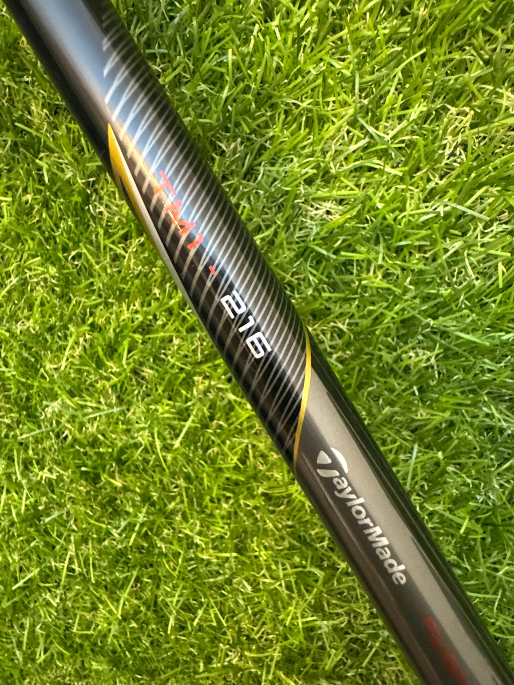 TaylorMade M2 Driver 10.5° – Mitsubishi Rayon TM1 216 Regular Shaft