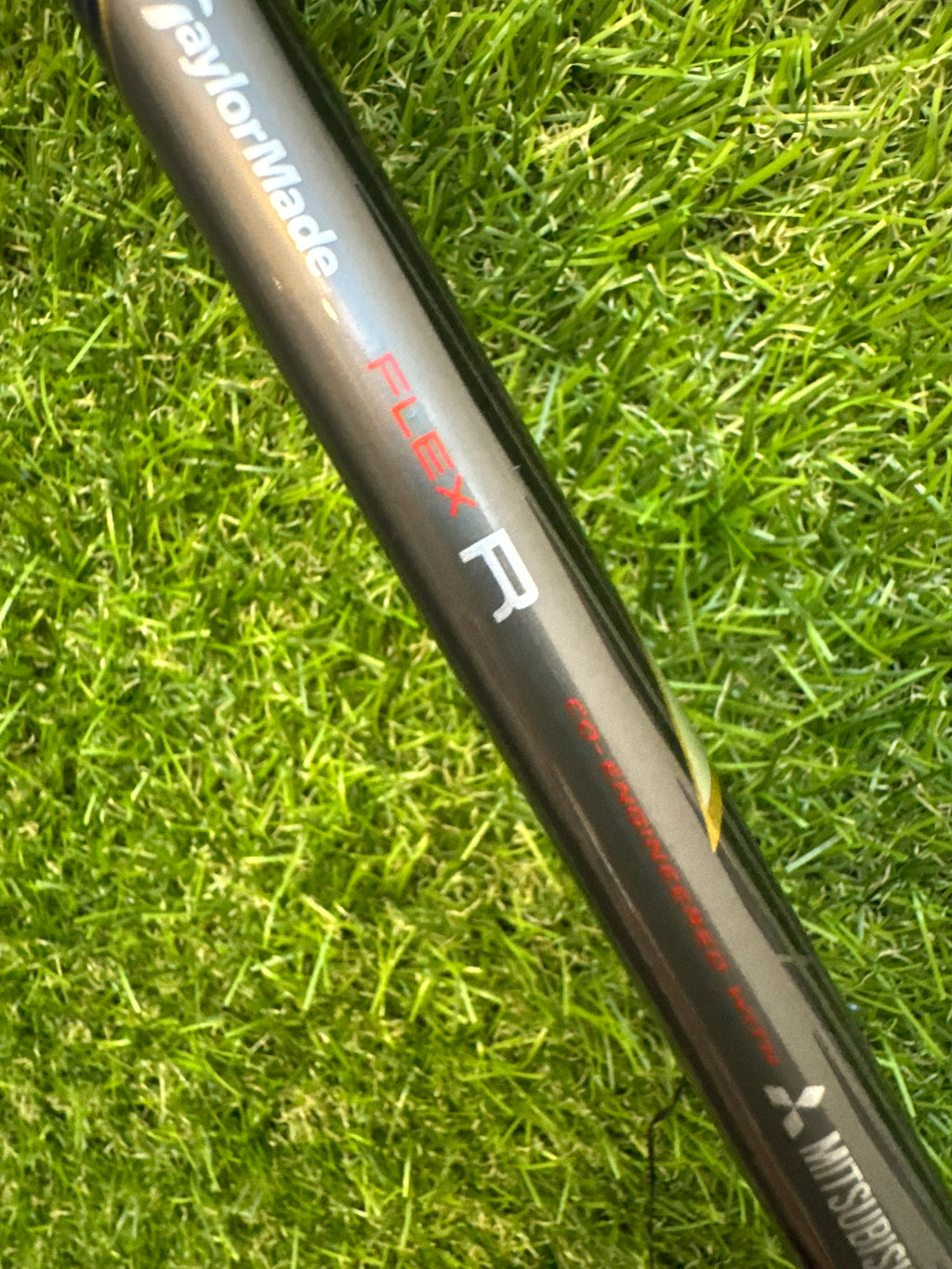 TaylorMade M2 Driver 10.5° – Mitsubishi Rayon TM1 216 Regular Shaft
