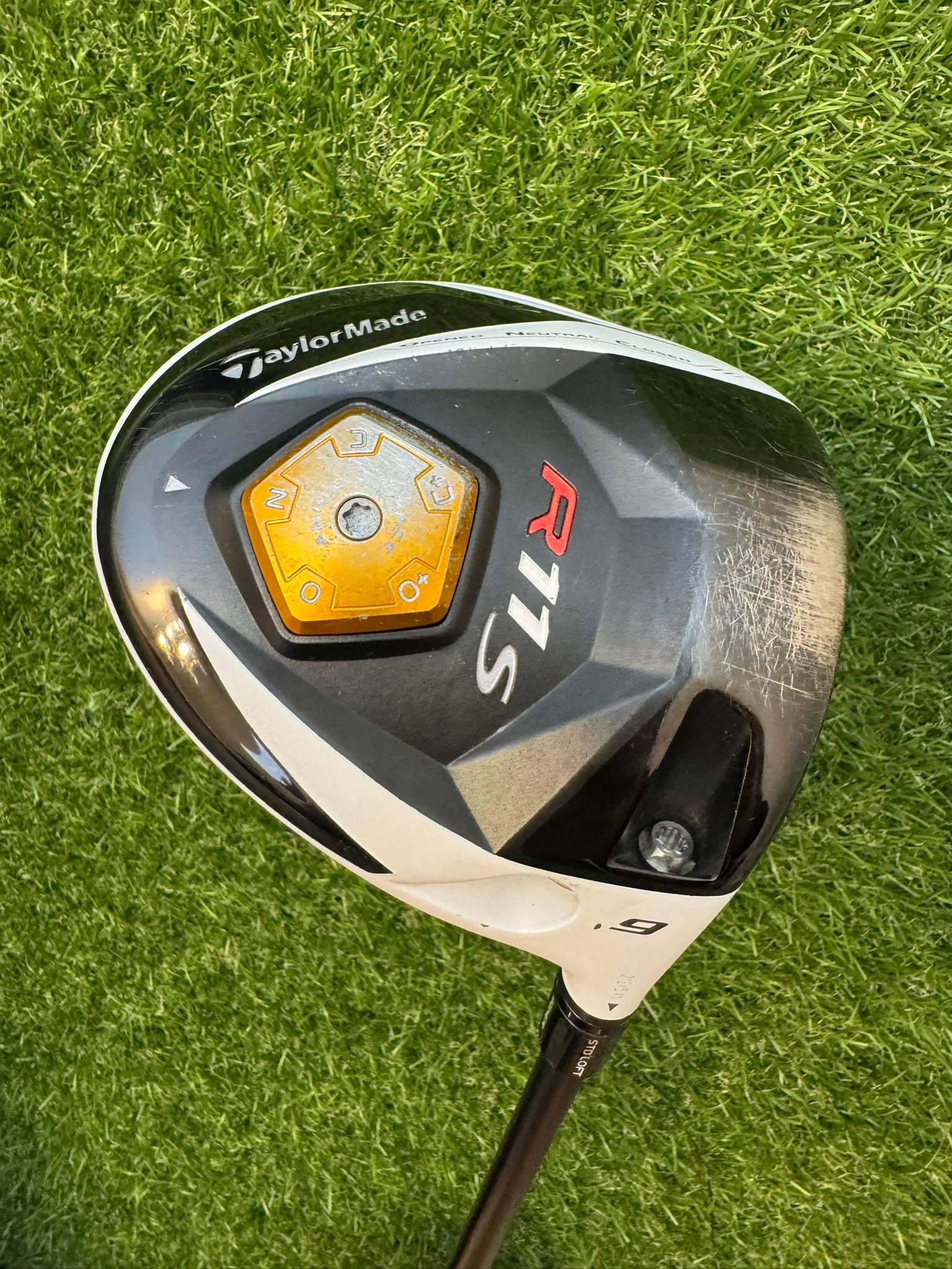 TaylorMade R11s Driver 9° – Fujikura Blur R11 60 X-Stiff Shaft