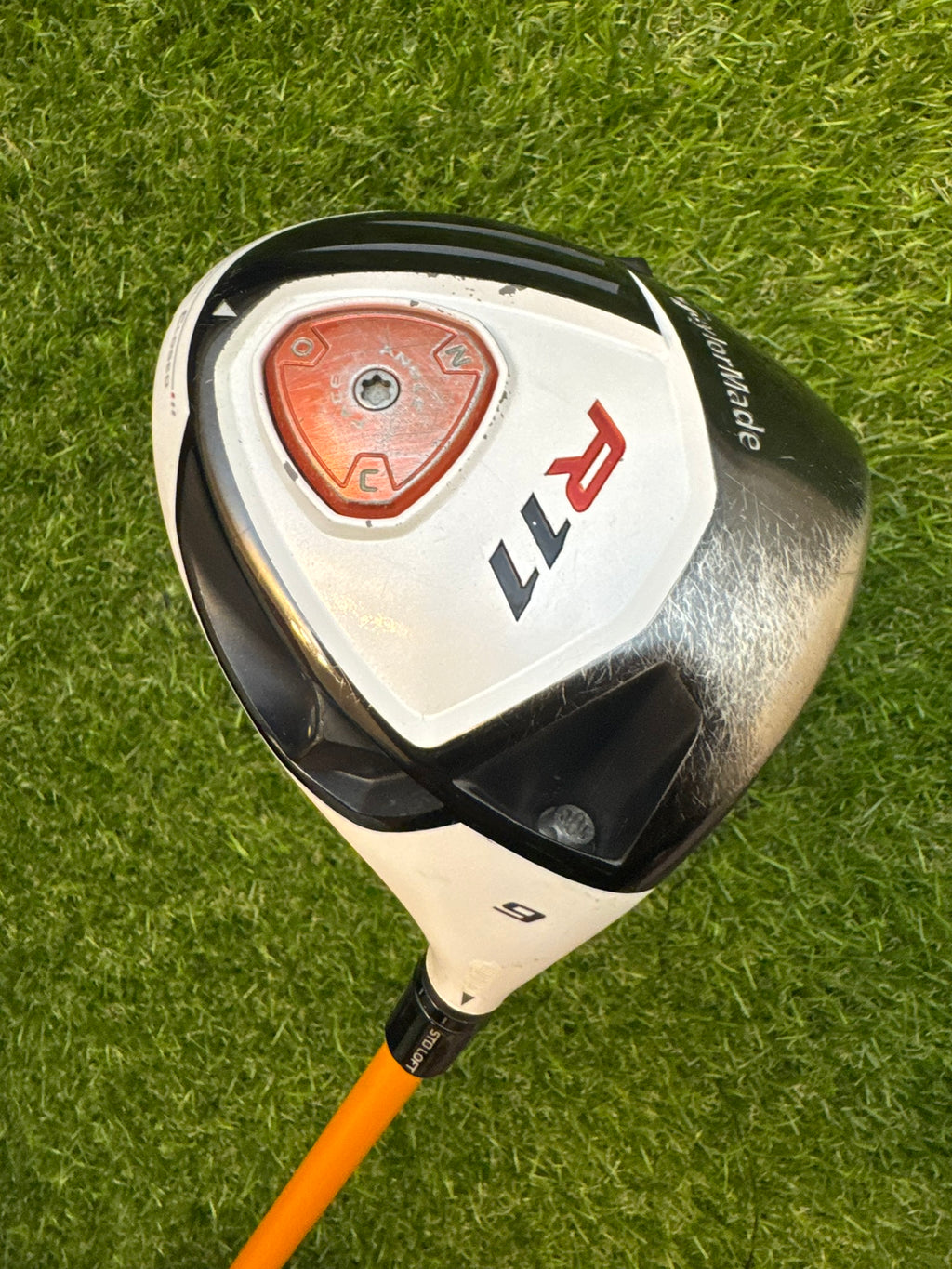 TaylorMade R11 Driver 9° – Proforce V2 66g X-Stiff Shaft