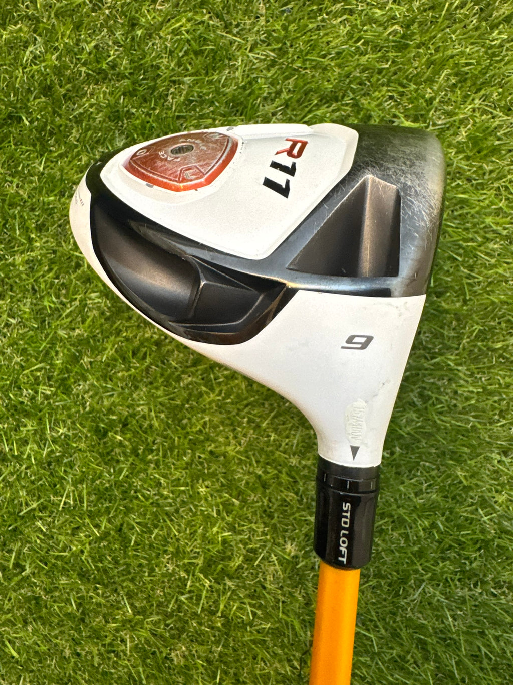 TaylorMade R11 Driver 9° – Proforce V2 66g X-Stiff Shaft