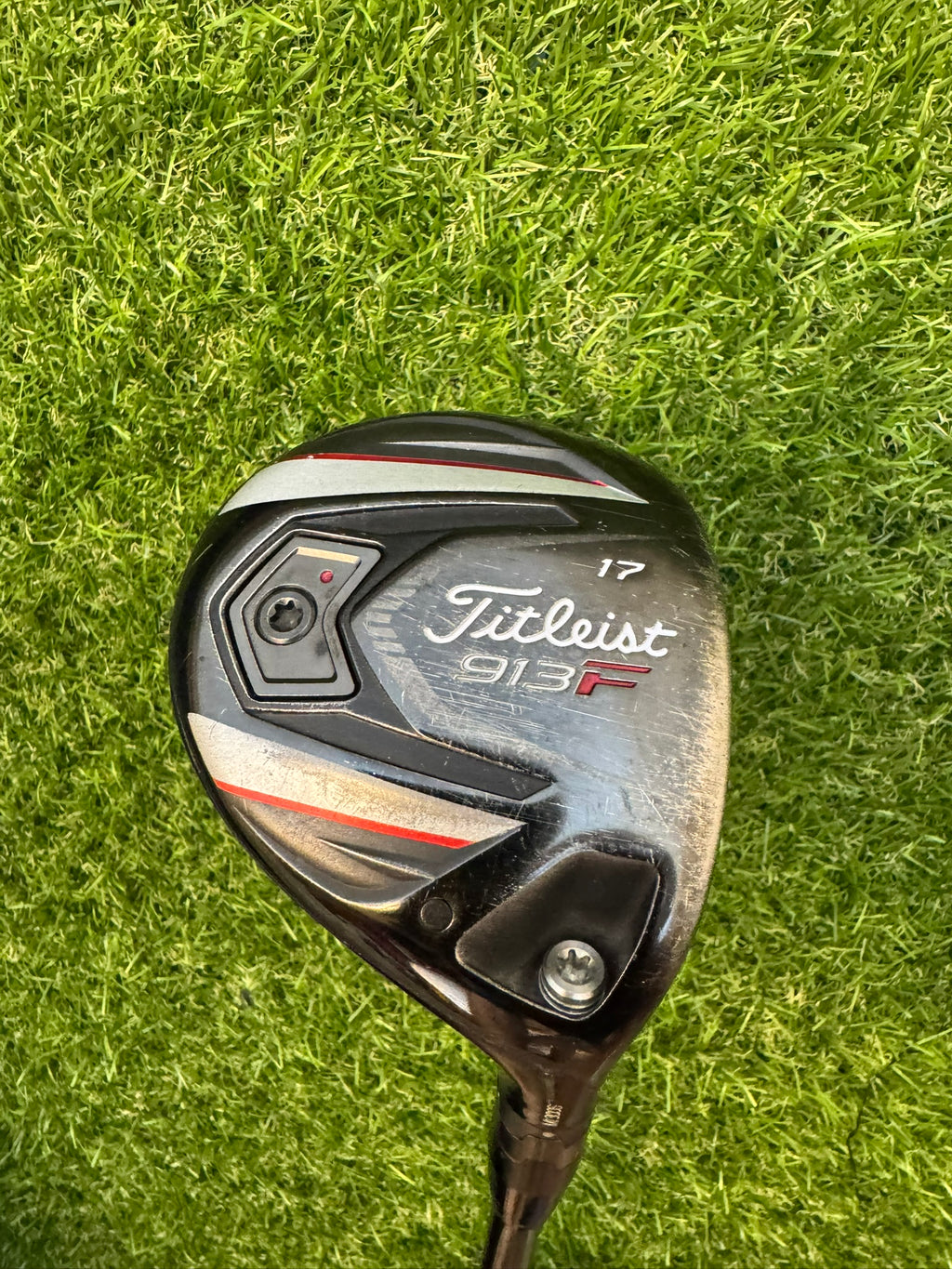 Titleist 913F 5W 17° – Fujikura Rombax 55 Stiff Shaft