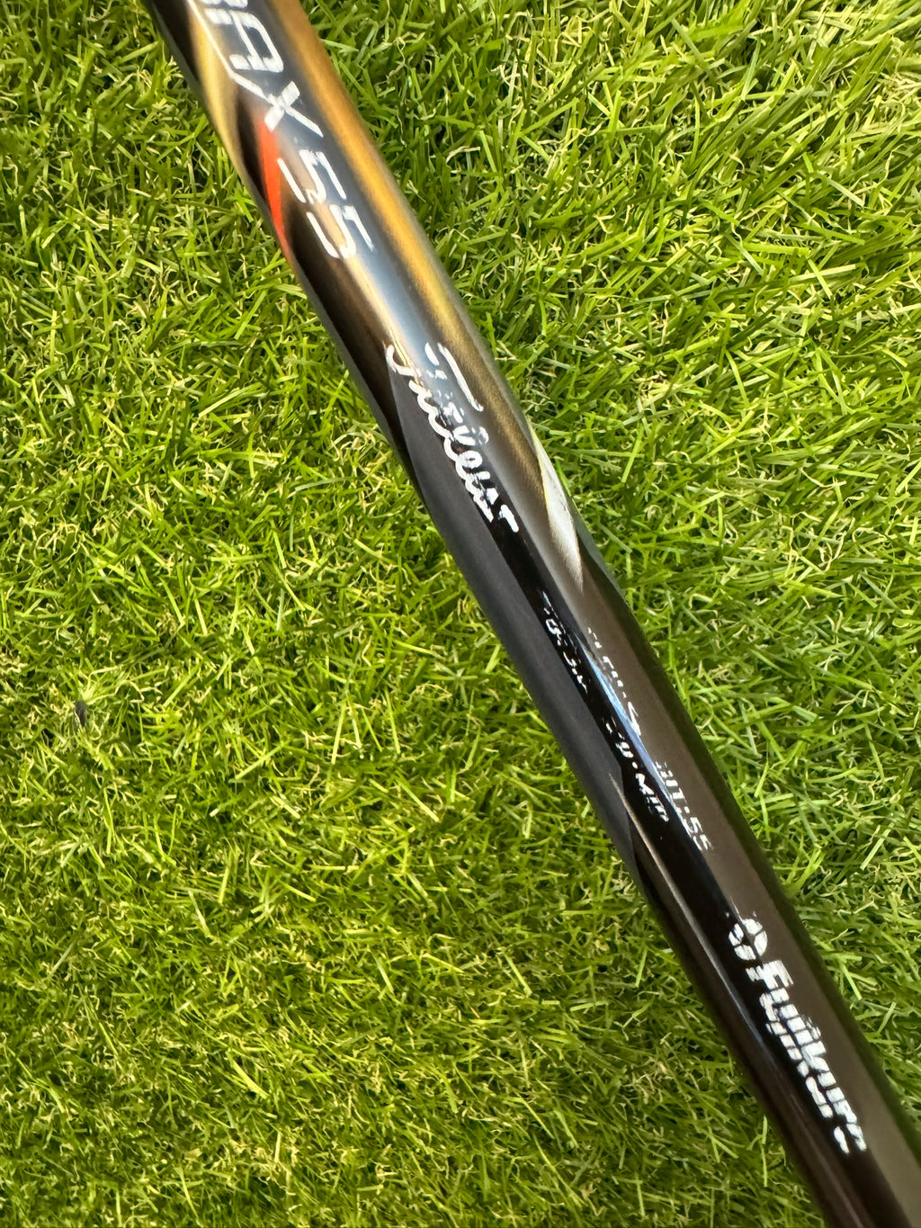 Titleist 913F 5W 17° – Fujikura Rombax 55 Stiff Shaft