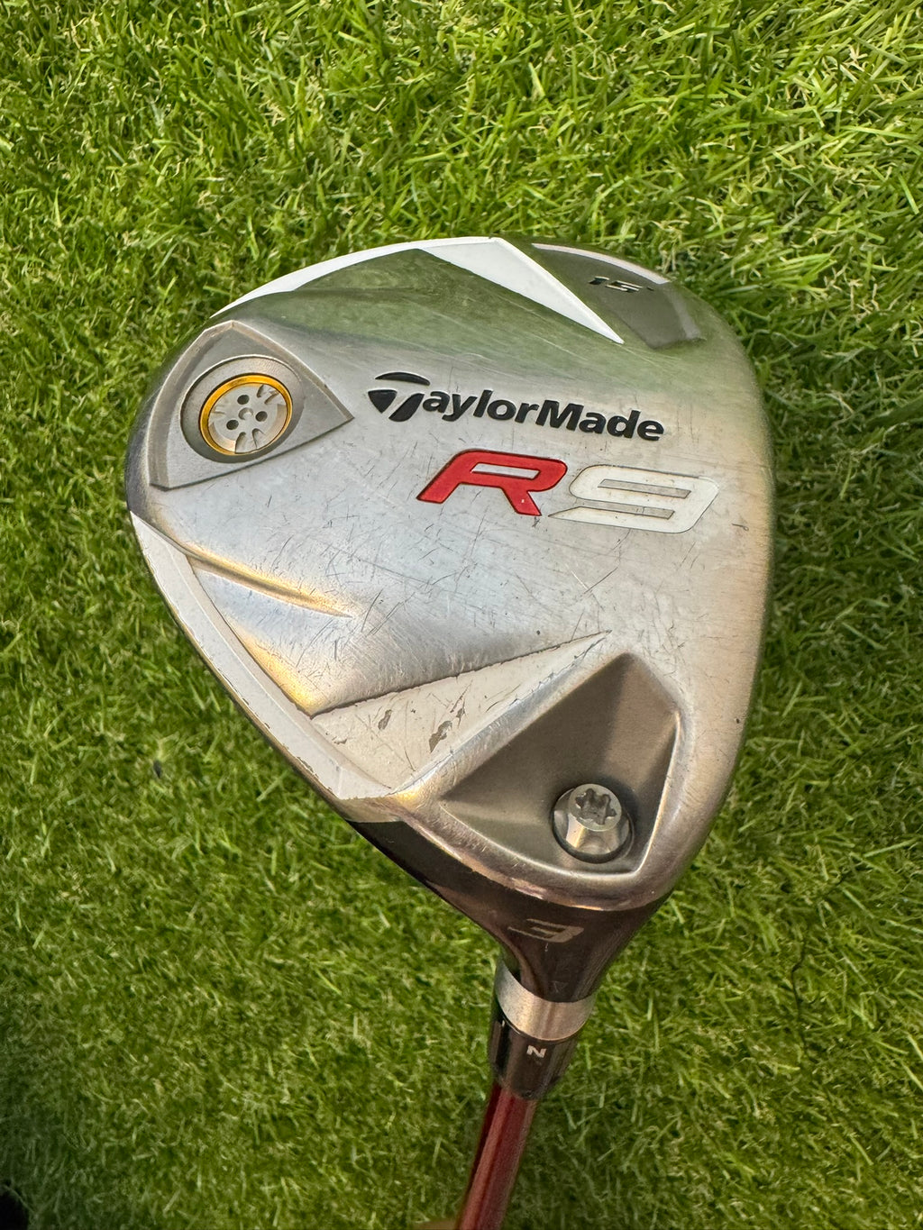 TaylorMade R9 3W 15° – Fujikura Motore F1 75J X-Stiff Shaft
