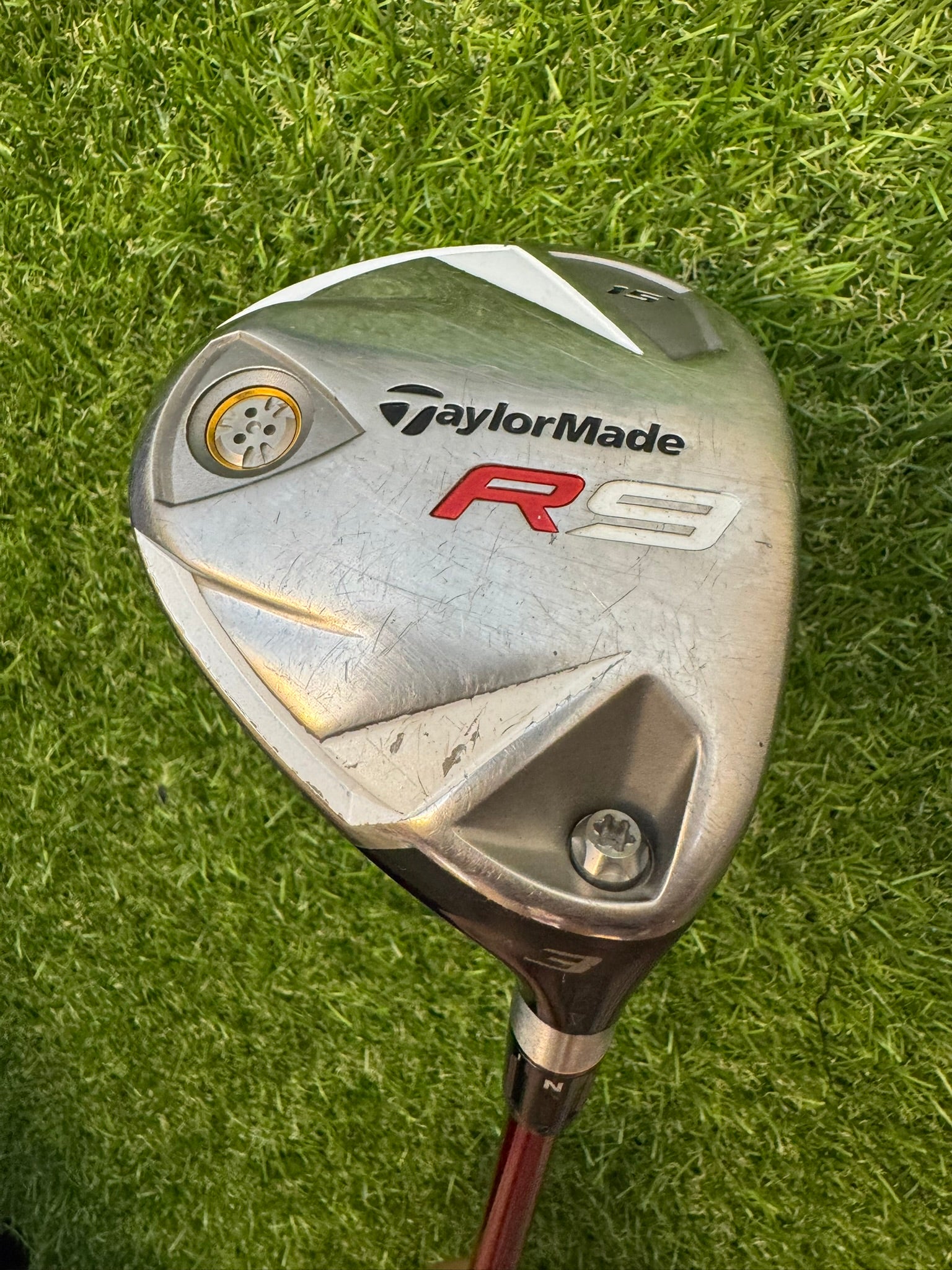 TaylorMade R9 3W 15° – Fujikura Motore F1 75J X-Stiff Shaft