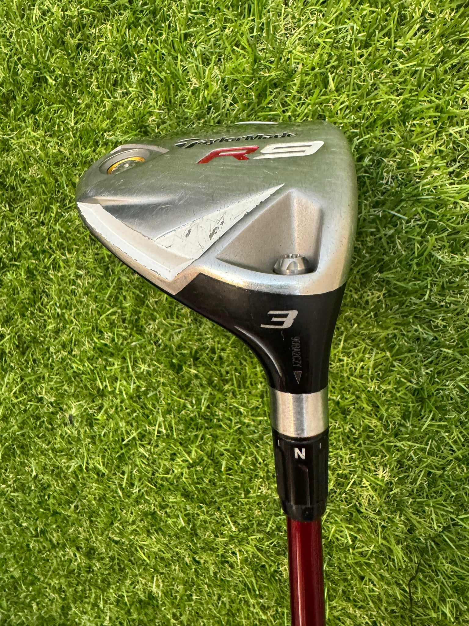 TaylorMade R9 3W 15° – Fujikura Motore F1 75J X-Stiff Shaft