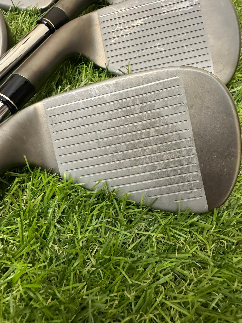 TaylorMade Speedbladez 5-PW – KBS C-Taper 90 Stiff Iron Set