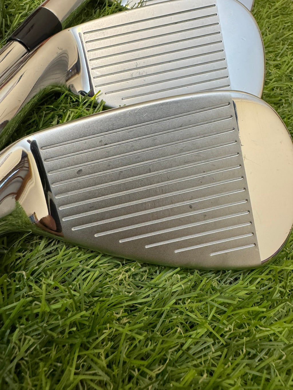 Titleist 712 AP2 Forged 5-PW – NS Pro 950GH Stiff Iron Set
