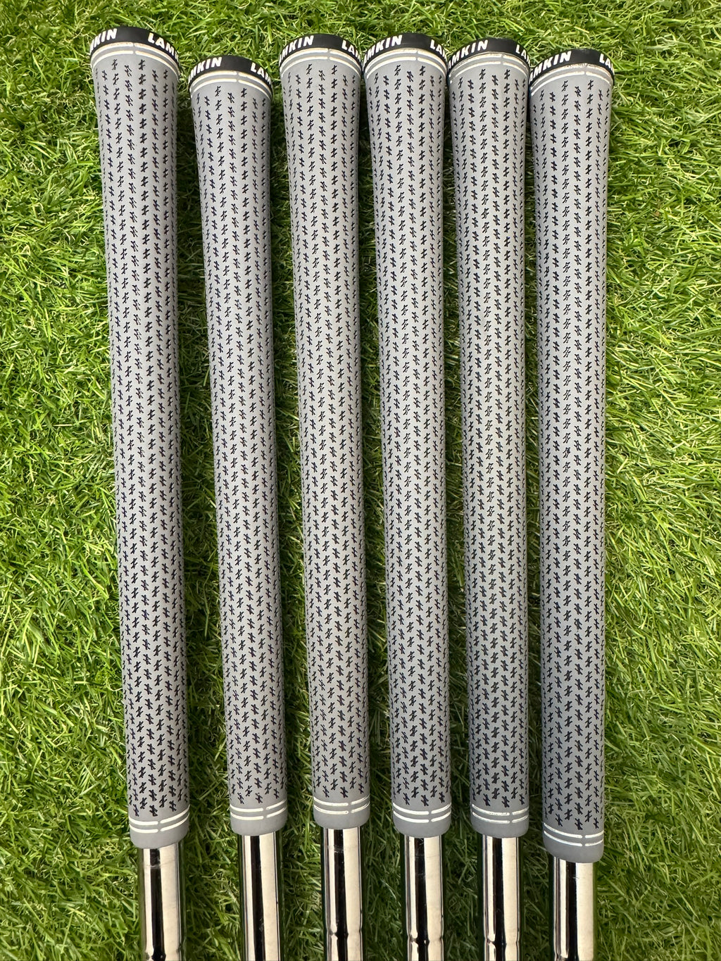 TaylorMade R9 Forged 5-PW – Dynamic Gold S200 Stiff Iron Set