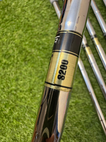 TaylorMade R9 Forged 5-PW – Dynamic Gold S200 Stiff Iron Set