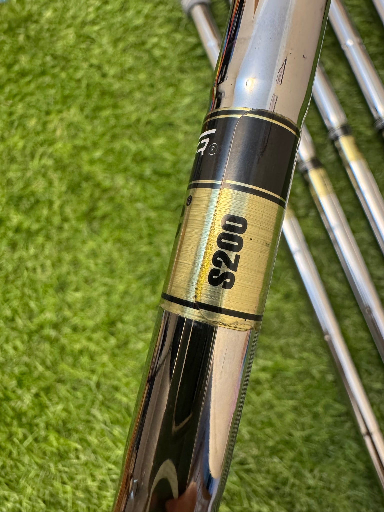 TaylorMade R9 Forged 5-PW – Dynamic Gold S200 Stiff Iron Set