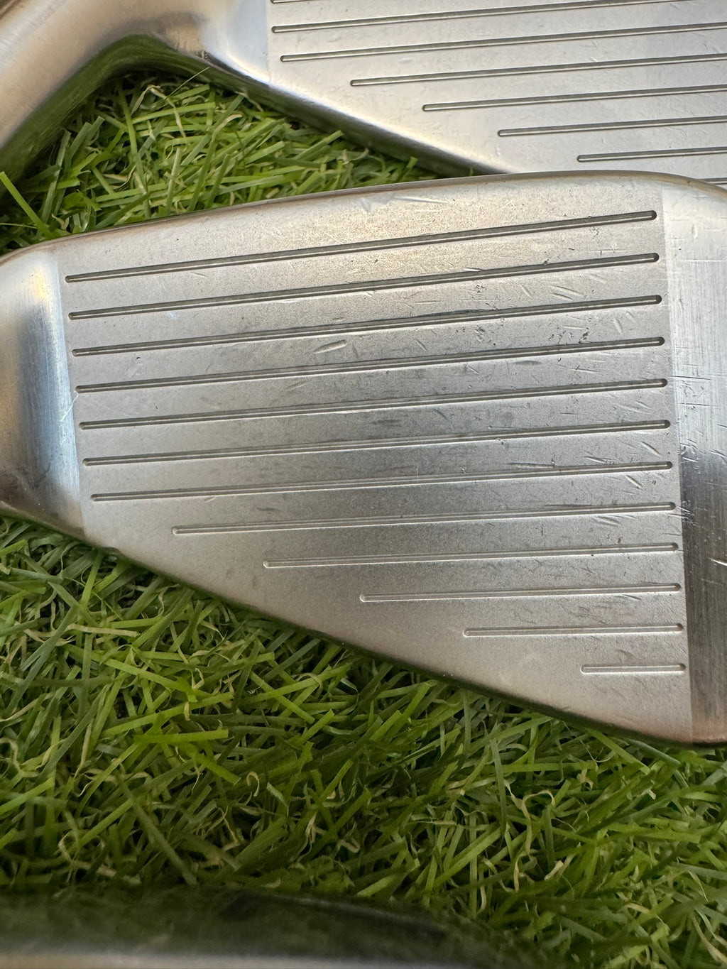 Titleist 714 AP2 Forged 5-PW – NS Pro 950GH Stiff Iron Set