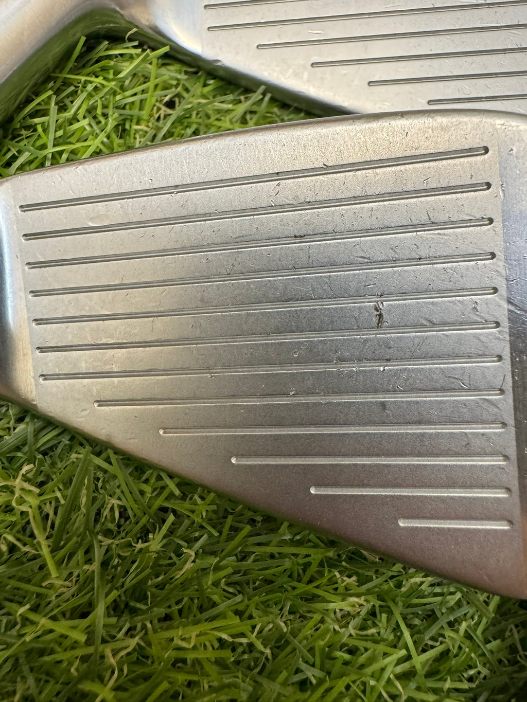 Titleist 714 AP2 Forged 5-PW – NS Pro 950GH Stiff Iron Set