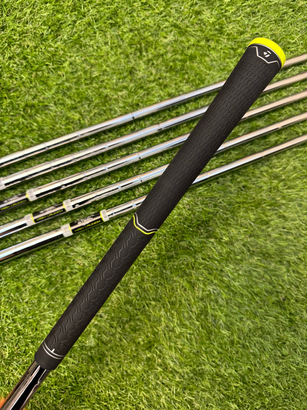 TaylorMade M2 5-PW – REAX Steel with FST High Launch 88 Stiff Iron Set