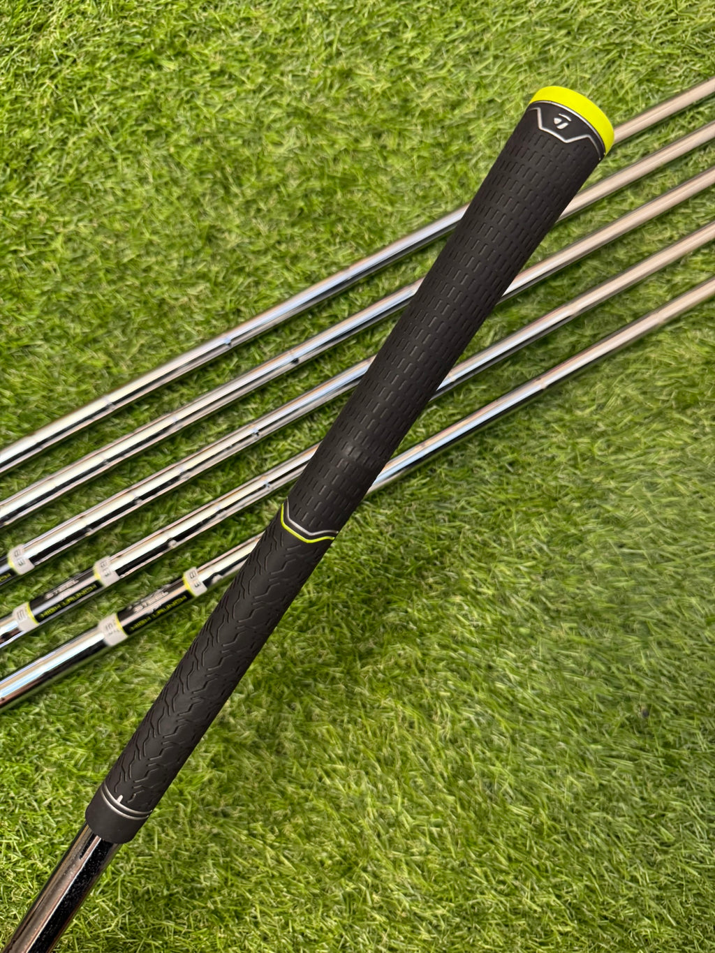 TaylorMade M2 5-PW – REAX Steel with FST High Launch 88 Stiff Iron Set