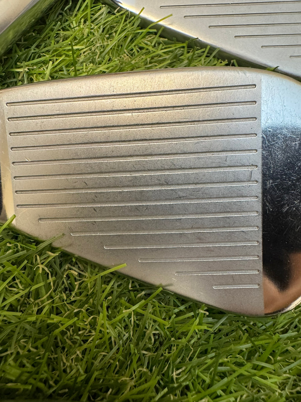TaylorMade R11 5-SW – NS Pro 950GH Stiff Iron Set
