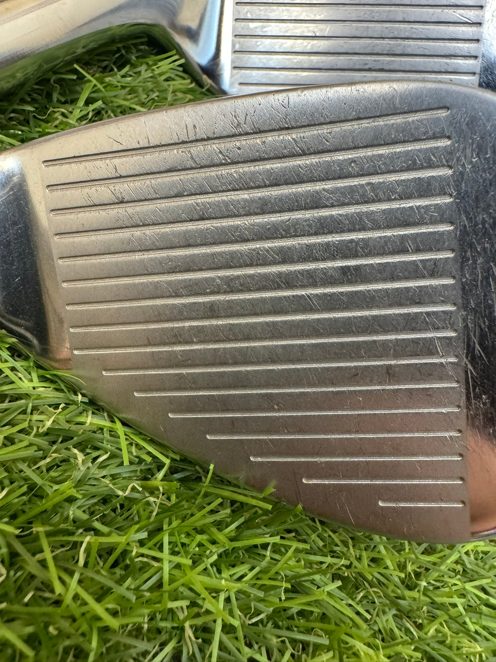 TaylorMade R11 5-SW – NS Pro 950GH Stiff Iron Set