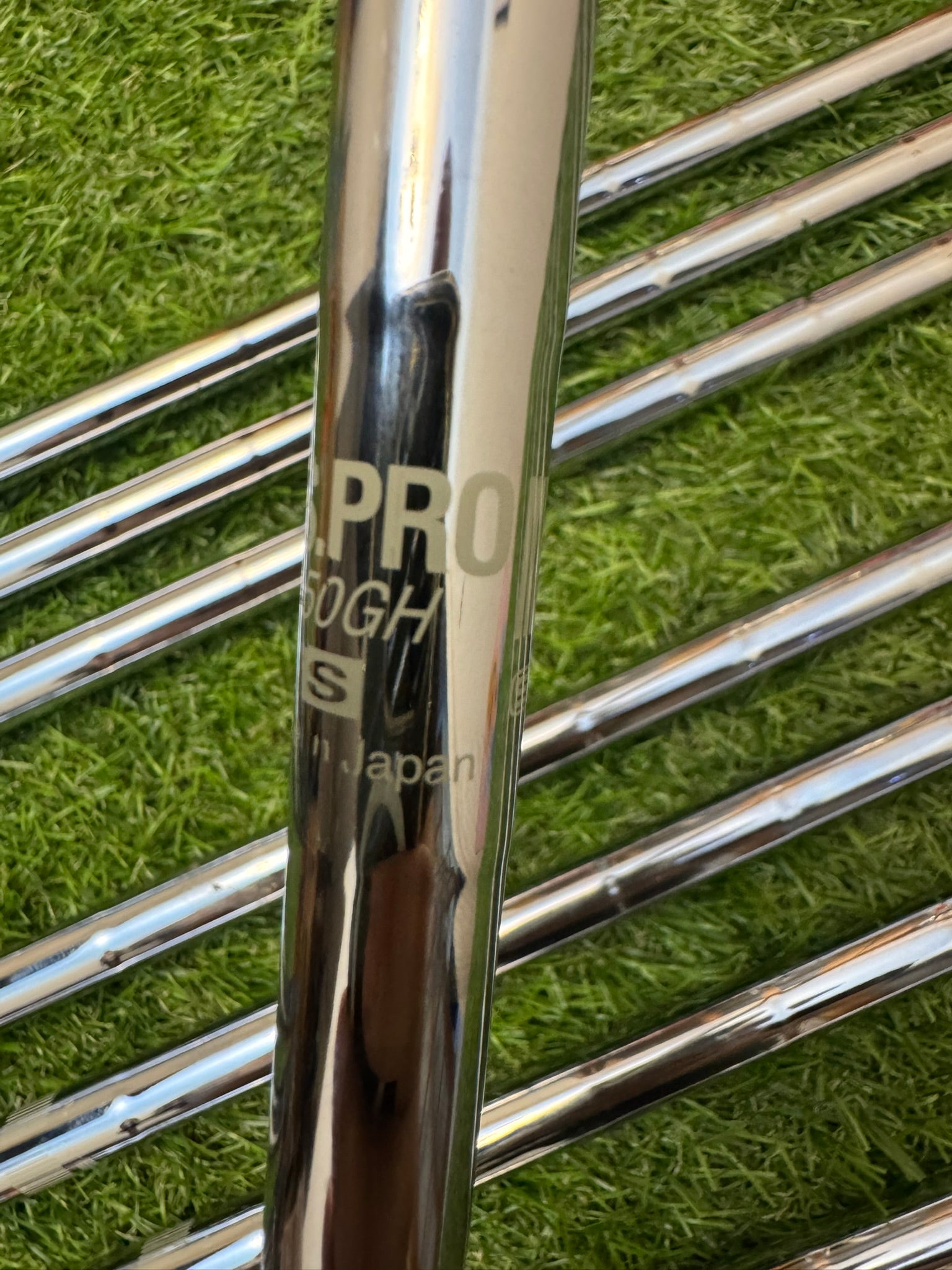 TaylorMade R11 5-SW – NS Pro 950GH Stiff Iron Set