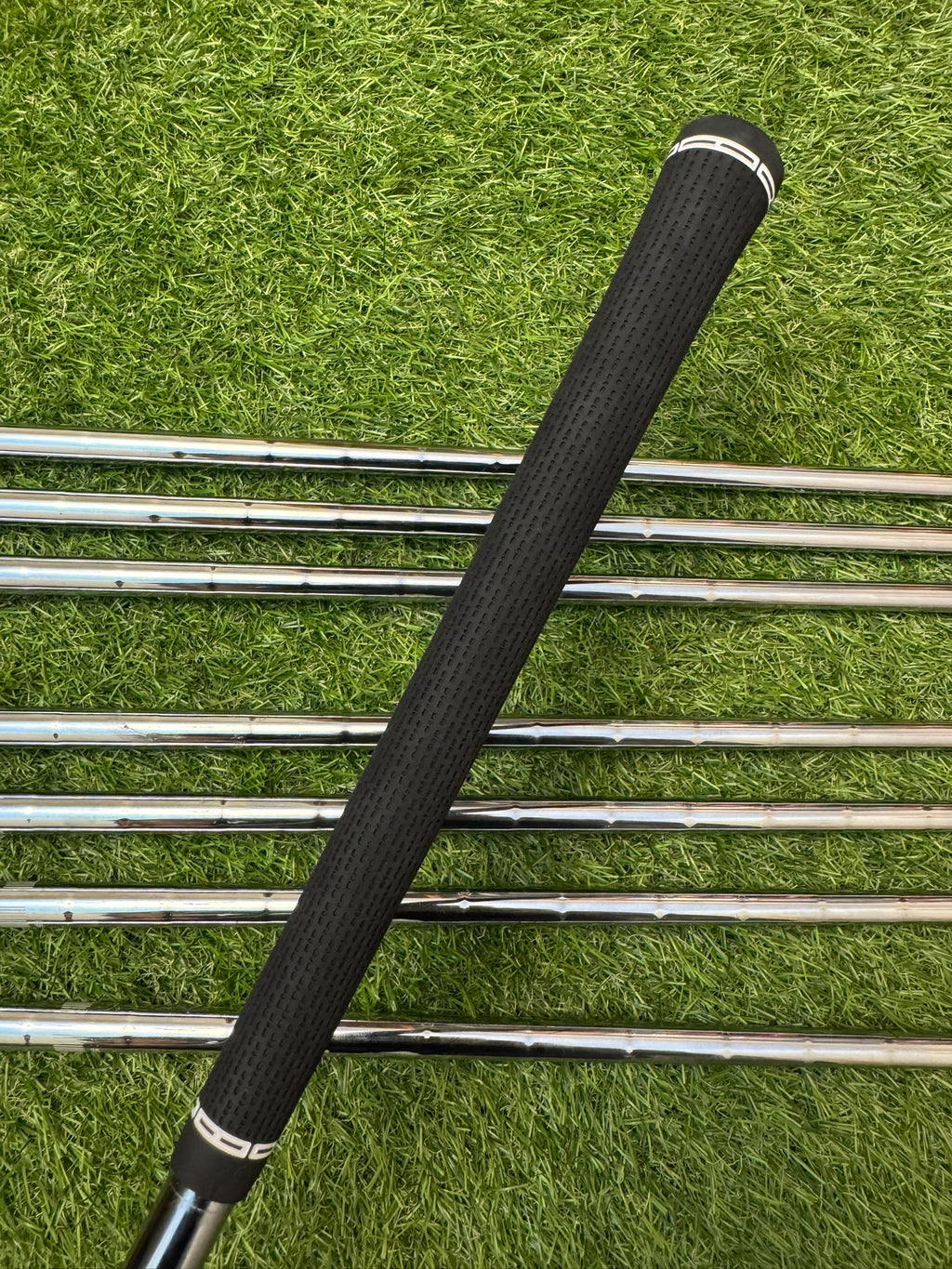 TaylorMade R11 5-SW – NS Pro 950GH Stiff Iron Set