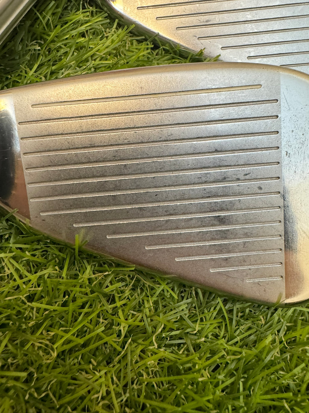 TaylorMade M2 5-SW – TaylorMade REAX Japan-Spec 90 Stiff Iron Set