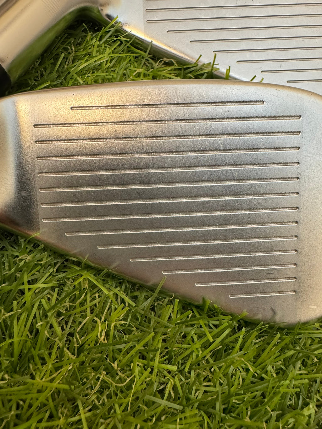 TaylorMade R9 Max 5-PW – Dynamic Gold S200 Stiff Iron Set