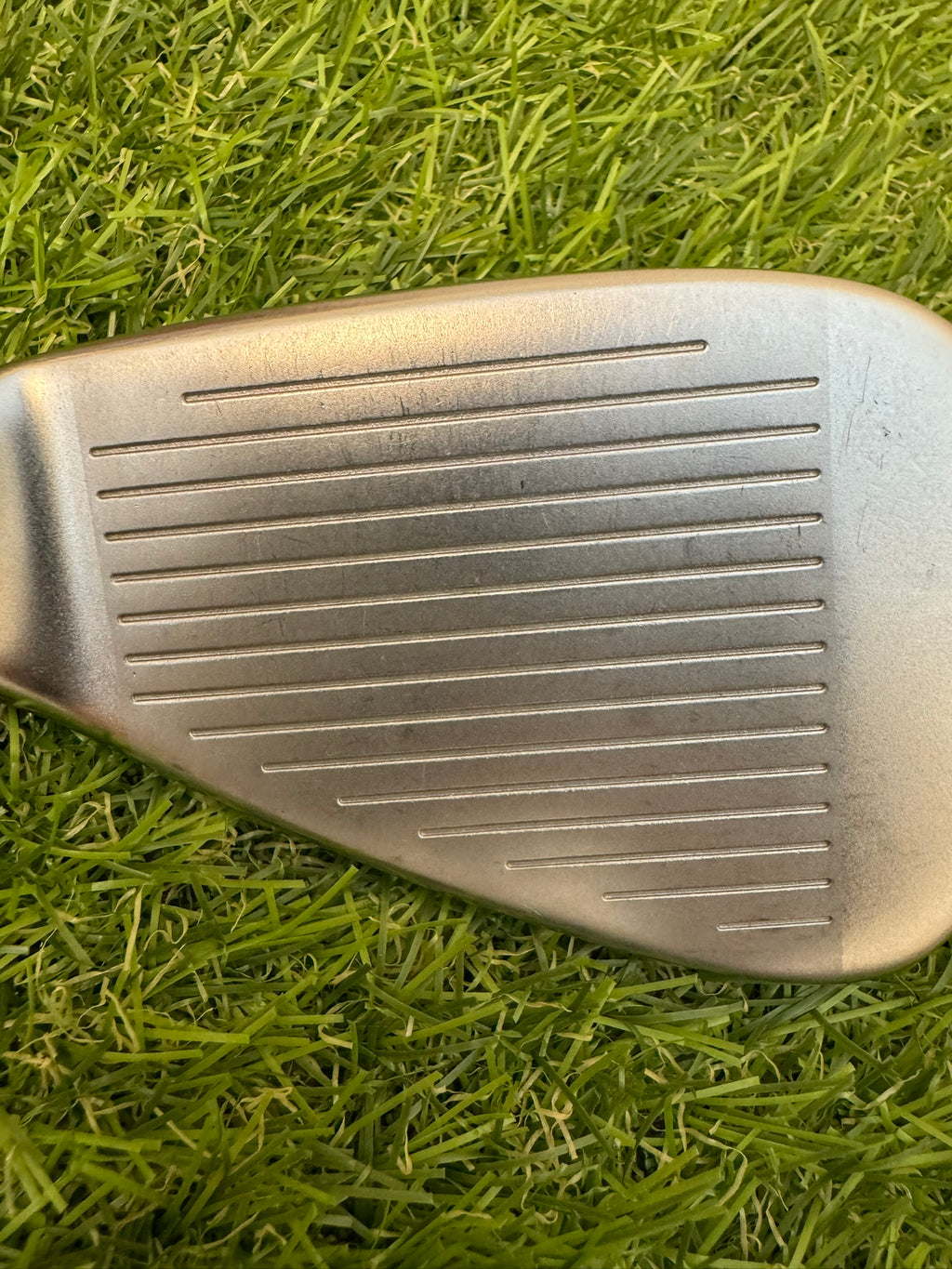 TaylorMade R9 Max 5-PW – Dynamic Gold S200 Stiff Iron Set